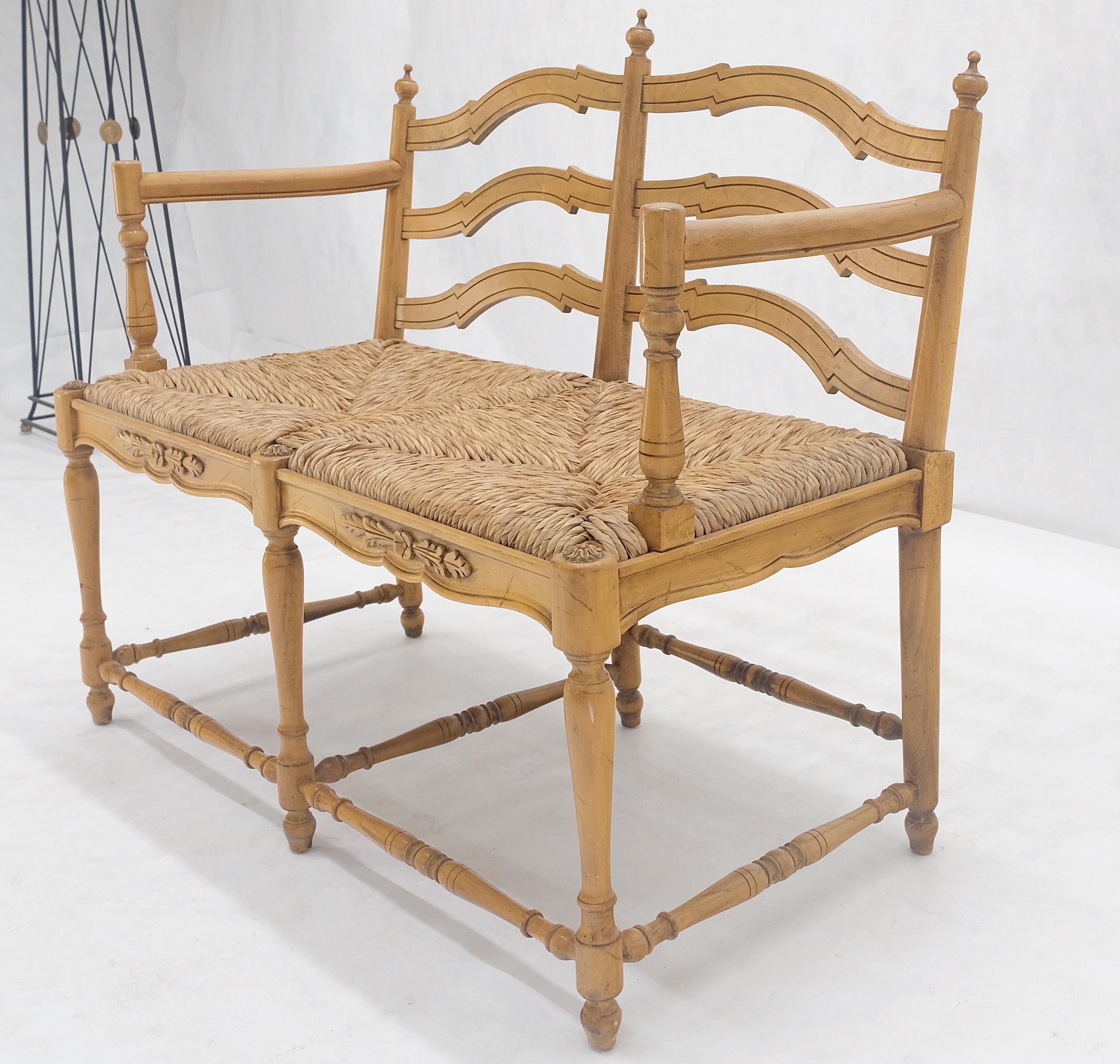 Laccato Sedile Rush con schienale a scaletta intagliato in acero stile country Divano panca MINT! in vendita