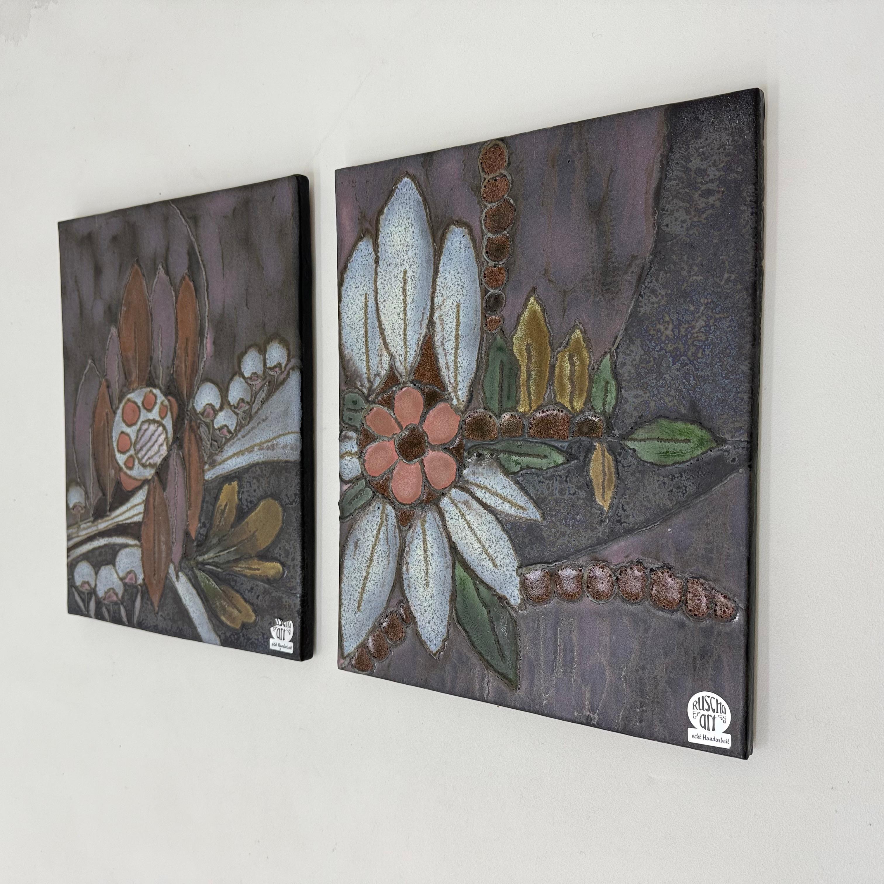 Rusha Handarbeit ceramic floral wall plaques , 1970s For Sale 6