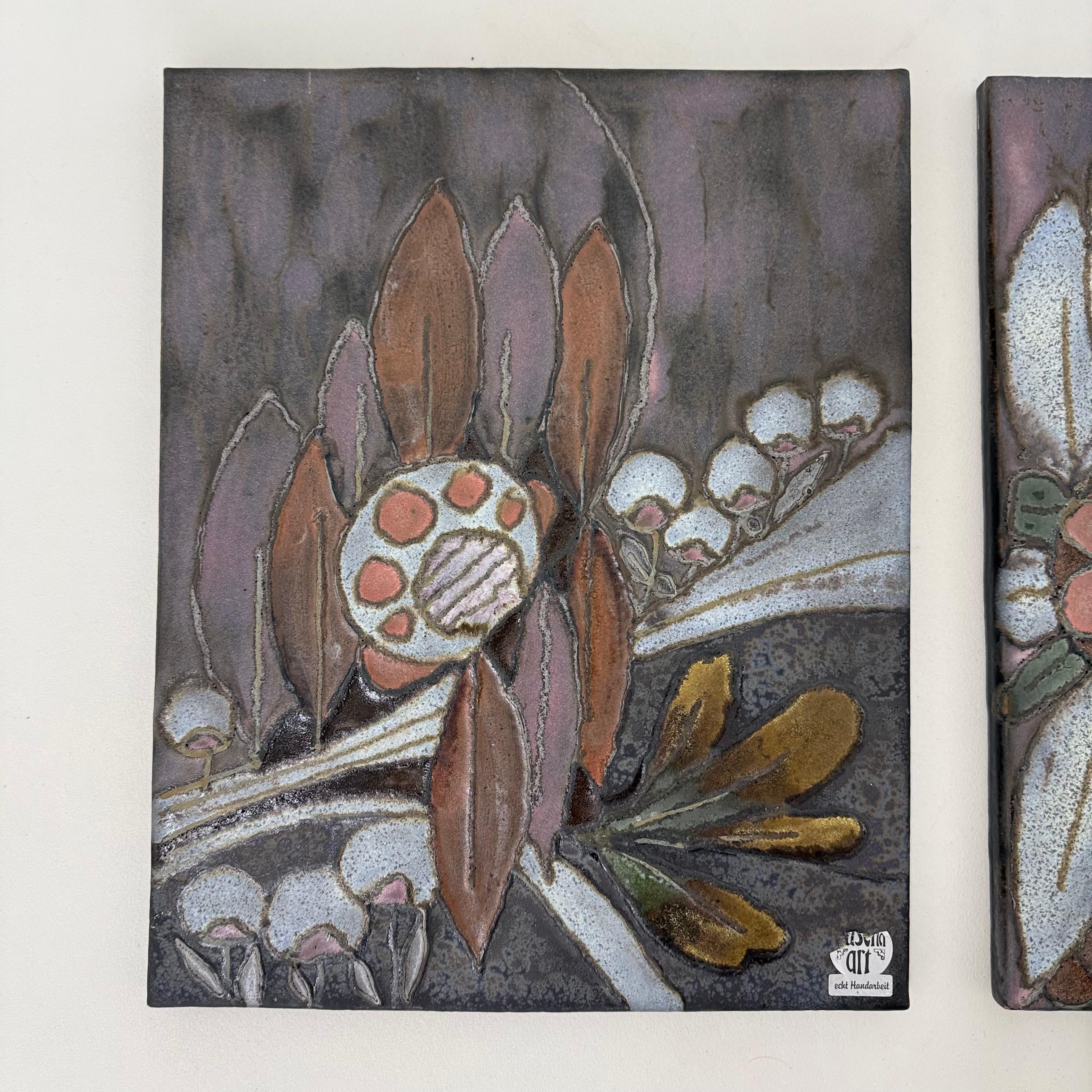 Rusha Handarbeit ceramic floral wall plaques , 1970s For Sale 8
