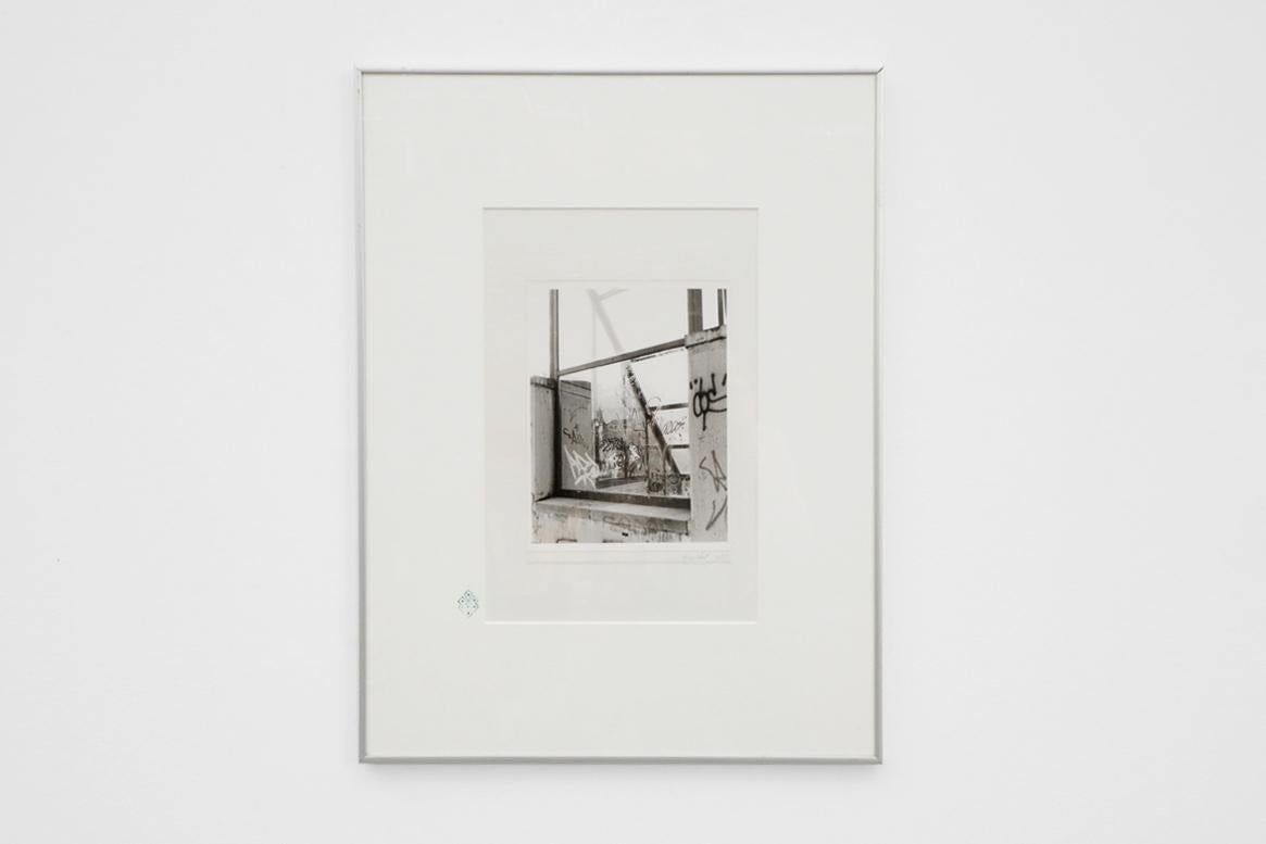 Moderne Impression de photographies graffiti Rushka Teekema dans un cadre en aluminium en vente