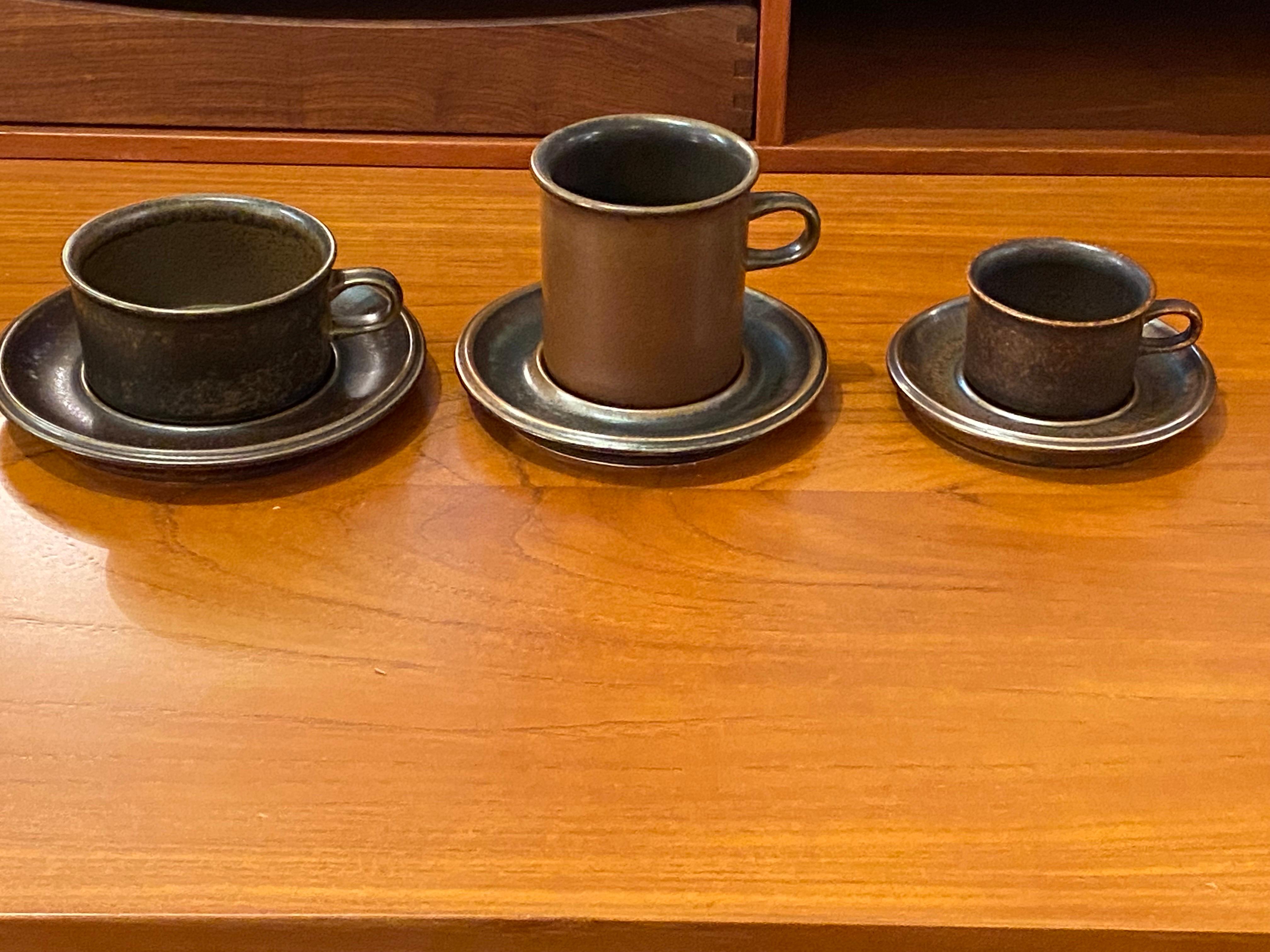 Finnish Ruska Arabia Dinner Set