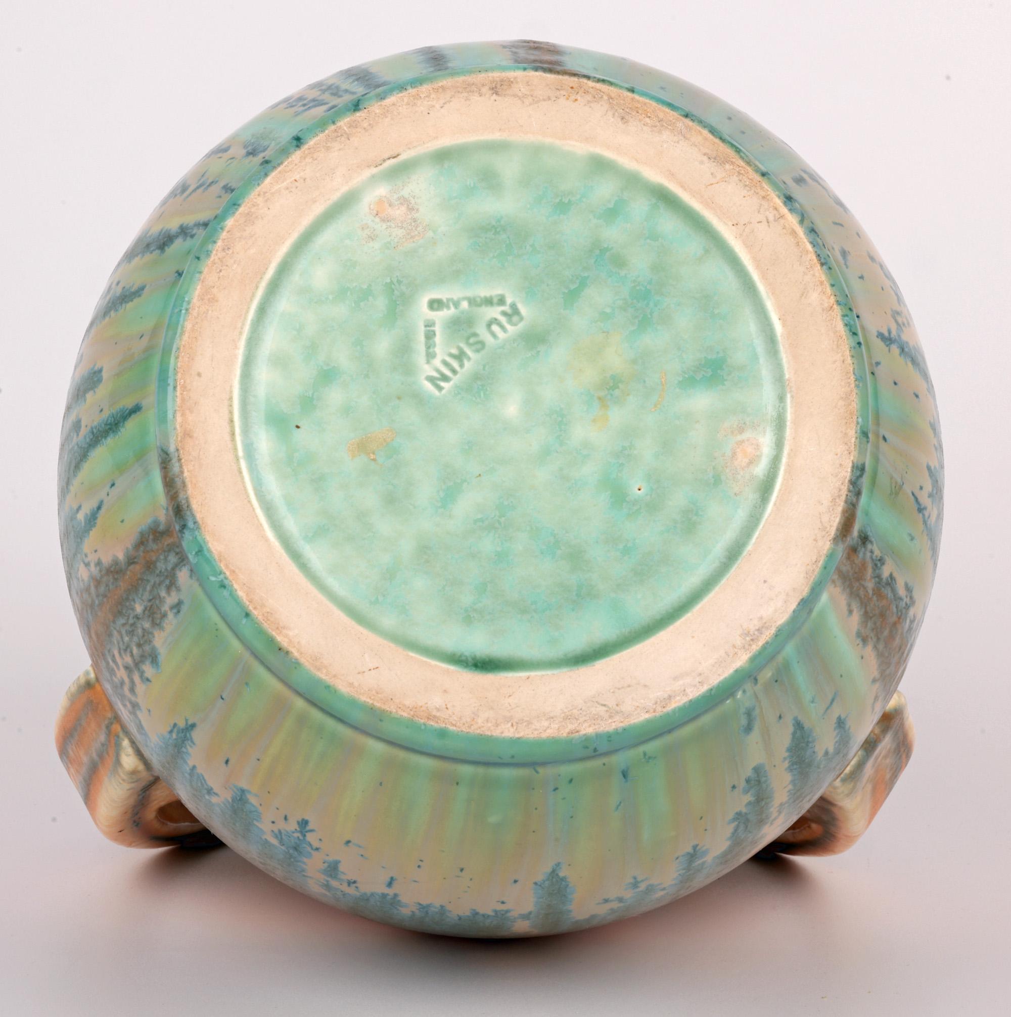 Jarrón de cerámica Ruskin Art Decó esmaltado cristalino de tres asas en venta 6