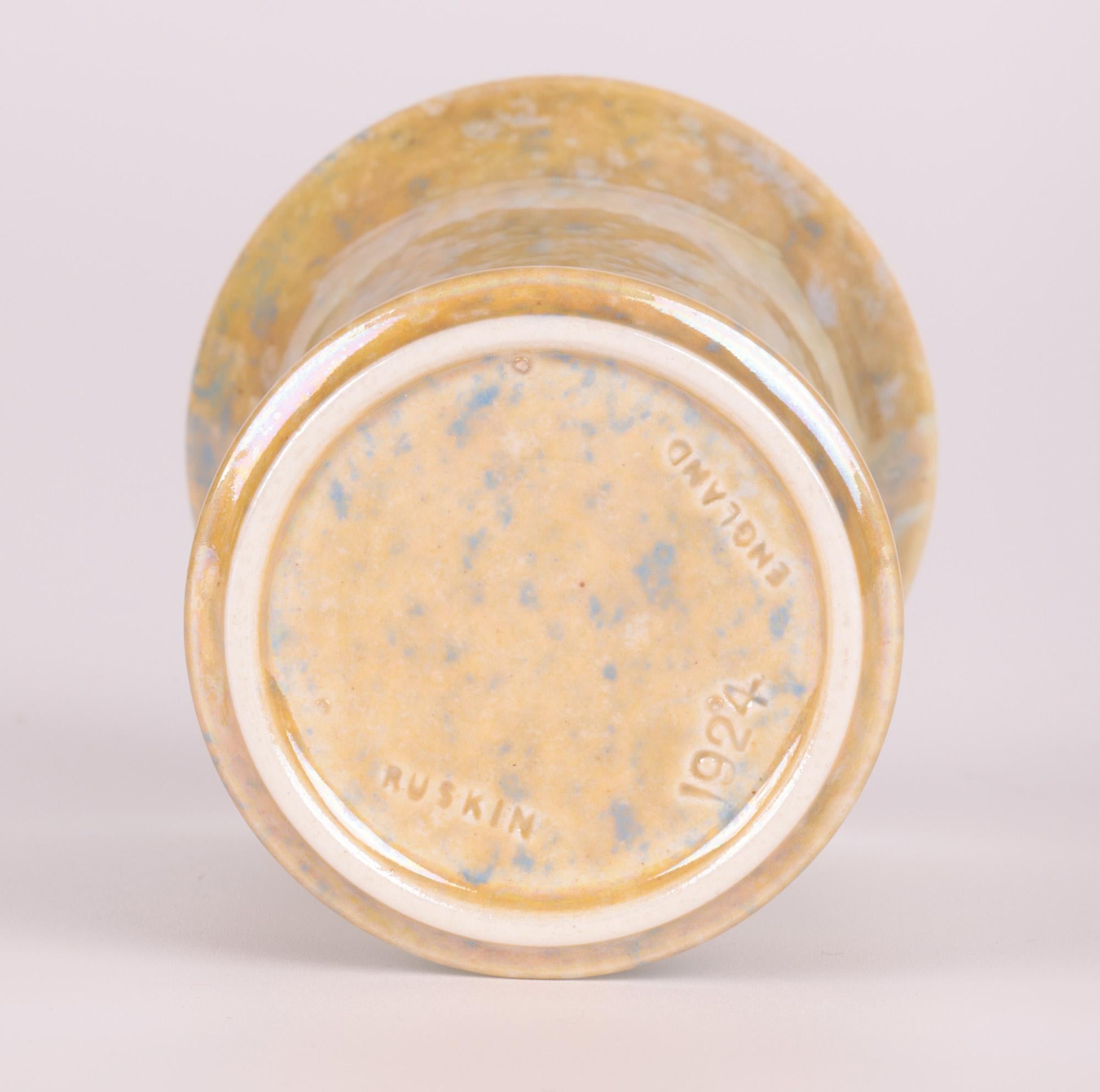 Vase Ruskin Arts & Crafts émaillé ocre et bleu lustré en vente 6