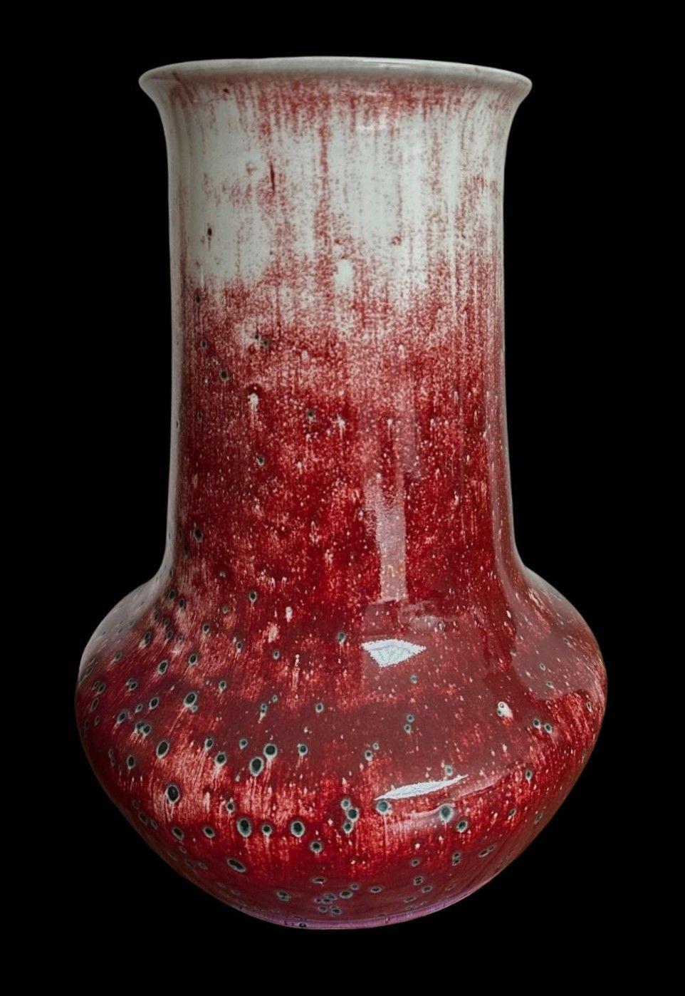 Ruskin High Fired Vase In Good Condition For Sale In Chipping Campden, GB