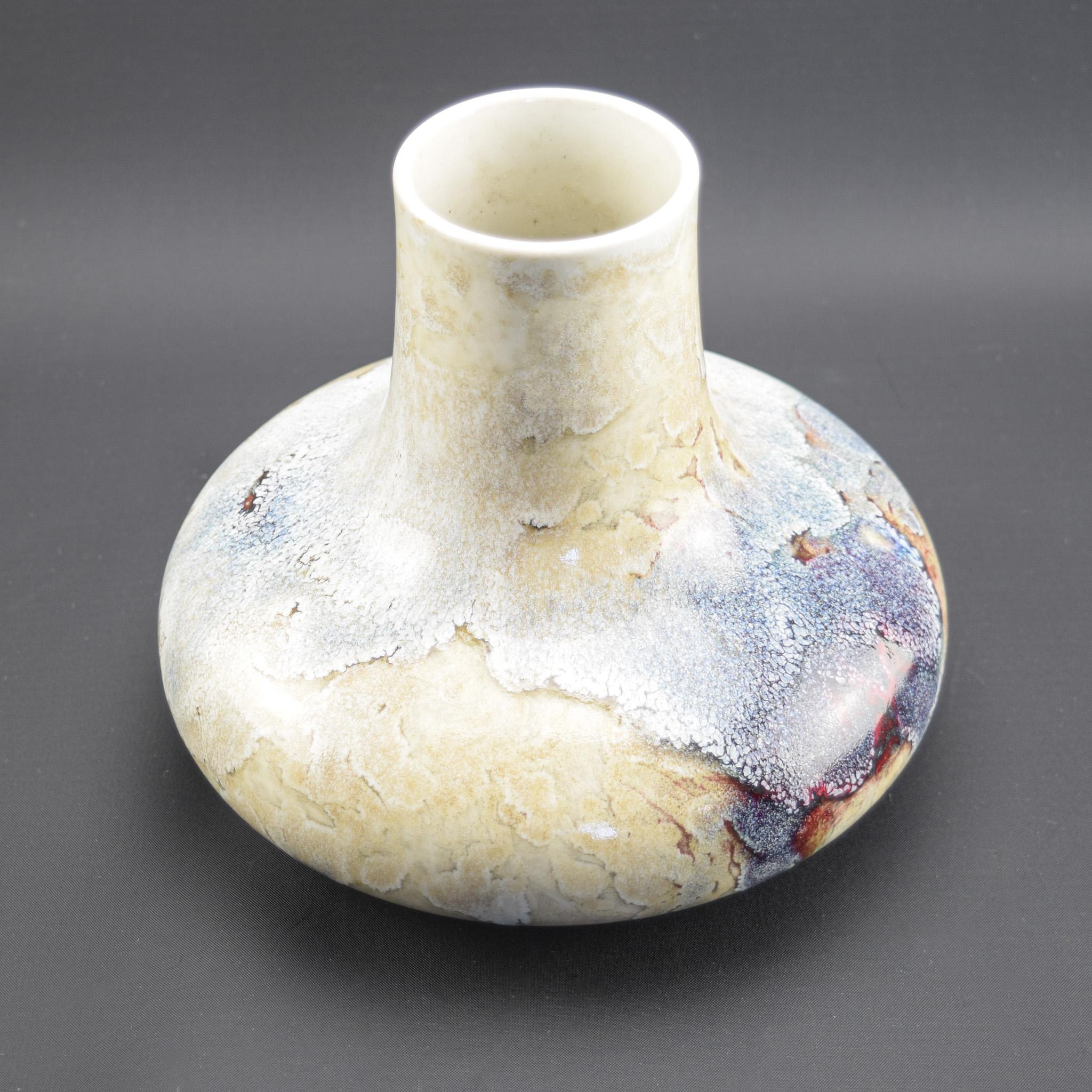Art Déco Vaso a forma di cipolla in ceramica Ruskin Pottery 1922 in vendita