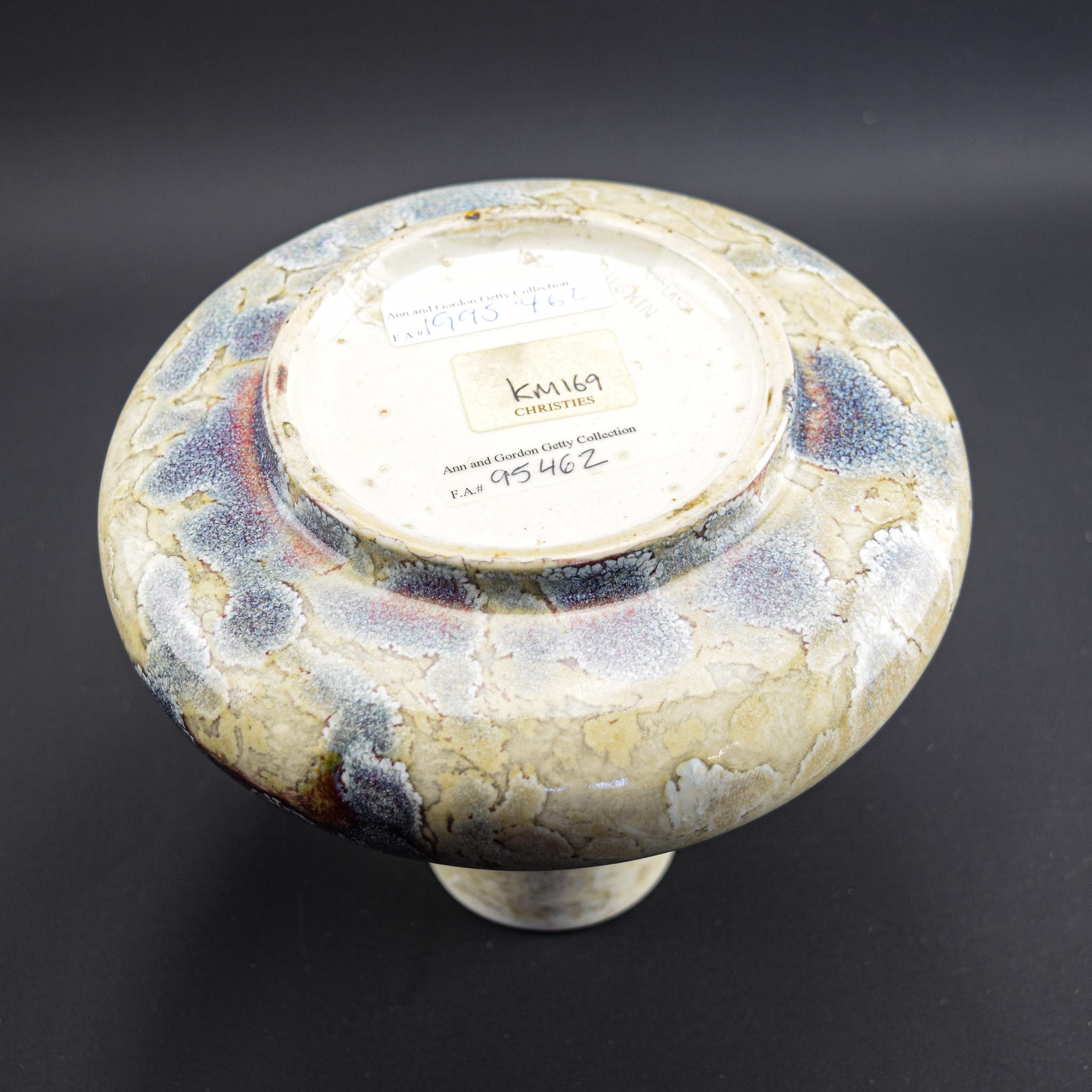 Vaso a forma di cipolla in ceramica Ruskin Pottery 1922 In condizioni buone in vendita a Devon, GB