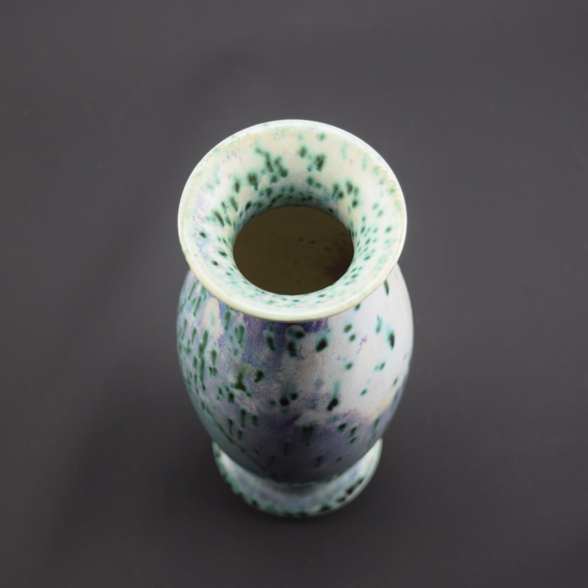 Jarrón de alta cocción Ruskin Pottery 1910 Alfarería en venta