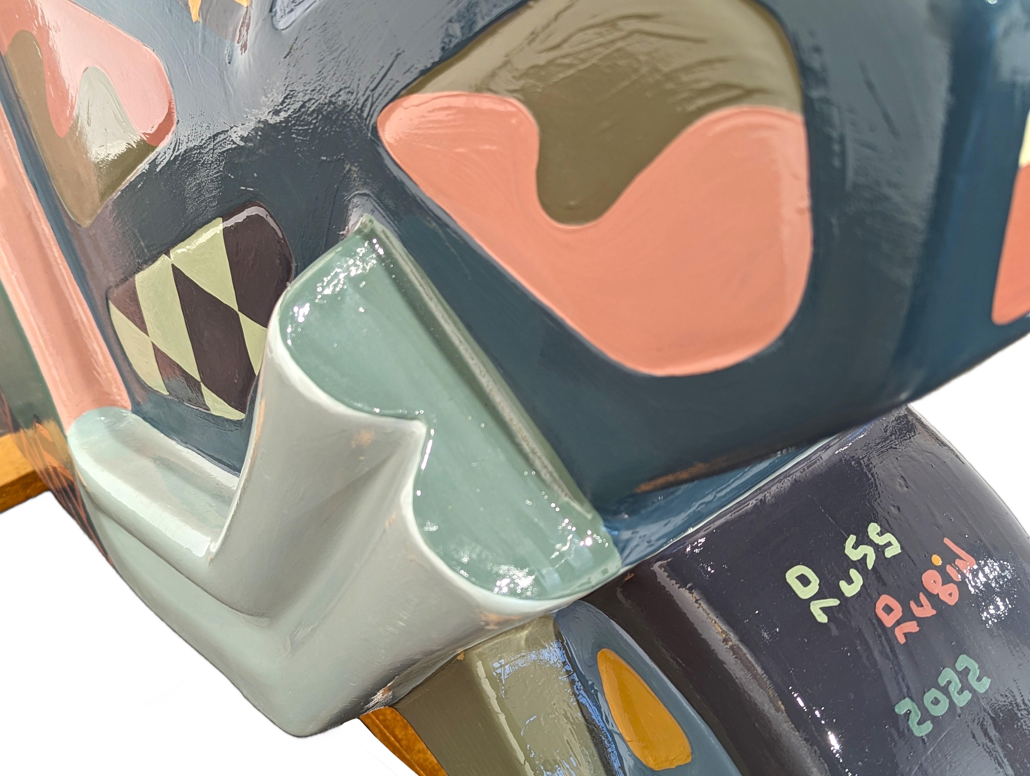 „Look Mommy“ Zeitgenössische abstrakte, funktionale Motorrad-Skulptur in Pastell im Angebot 5