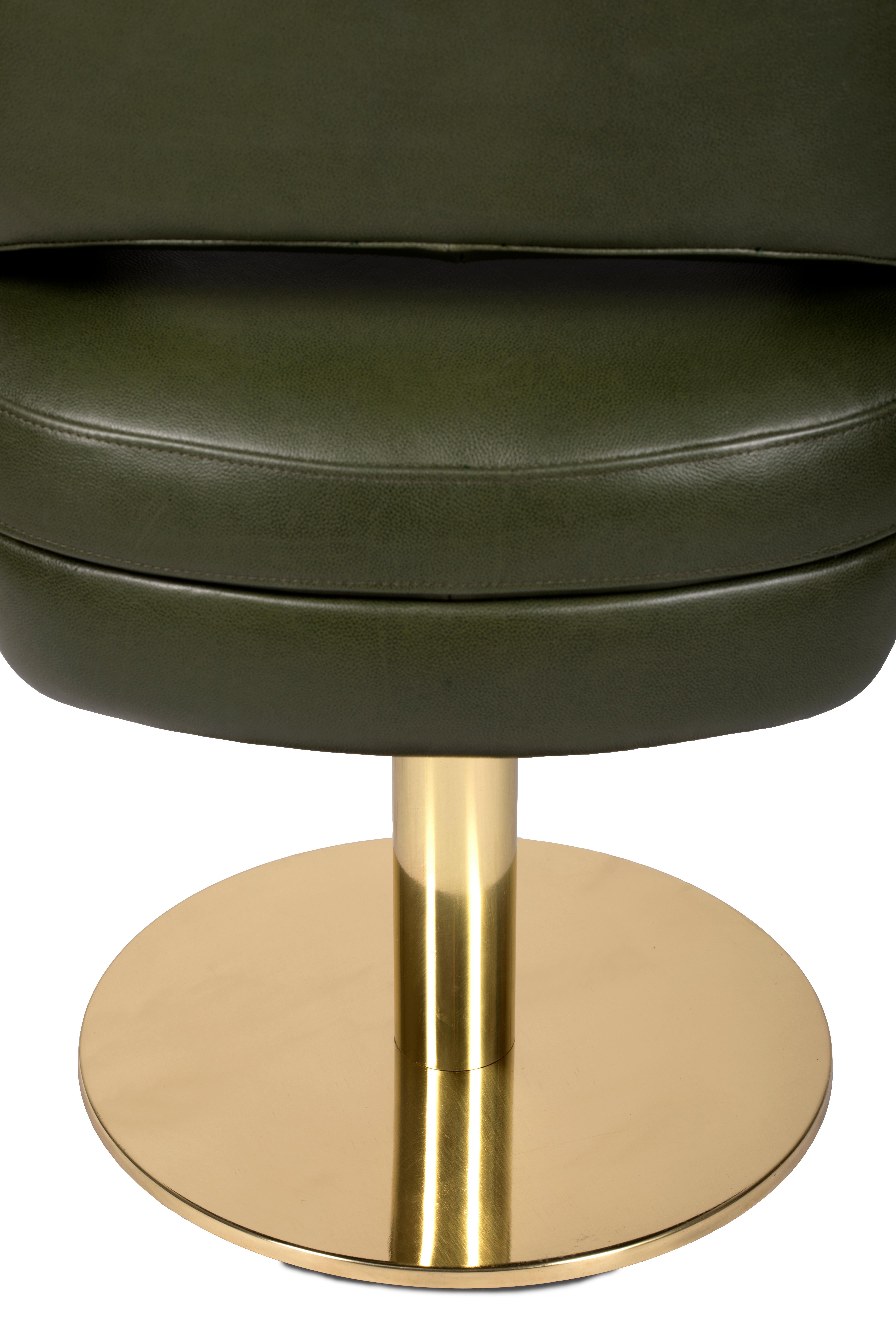 Mid-Century Modern Russel Brass Base Dining Chair by Essential Home

Mid-Century Modern Russel Brass Base Dining Chair has a round polished brass base and the timeless seductive velvet layered over a comfy foam frame. Extremely sculptural, it