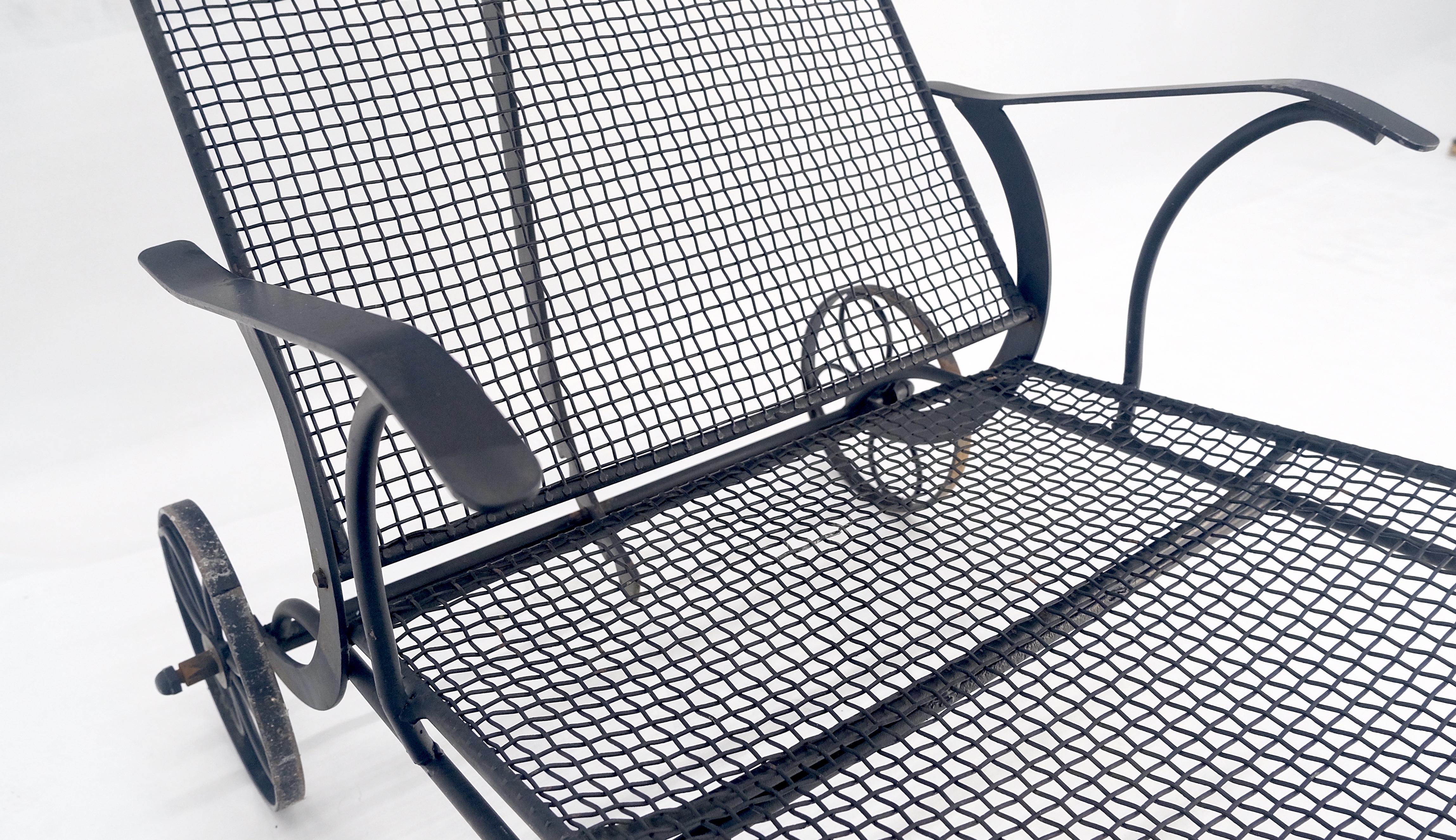 Fauteuil de salon à dossier réglable en maille Russel Woodard des années 1960 en vente 4