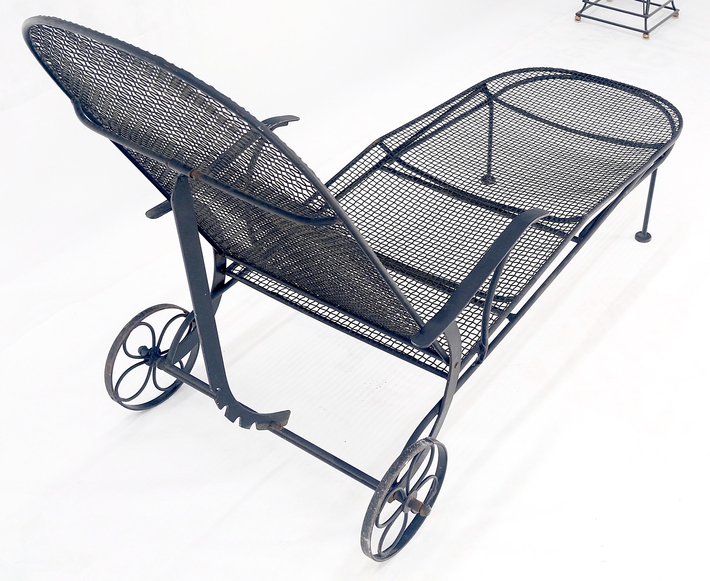 Américain Fauteuil de salon à dossier réglable en maille Russel Woodard des années 1960 en vente