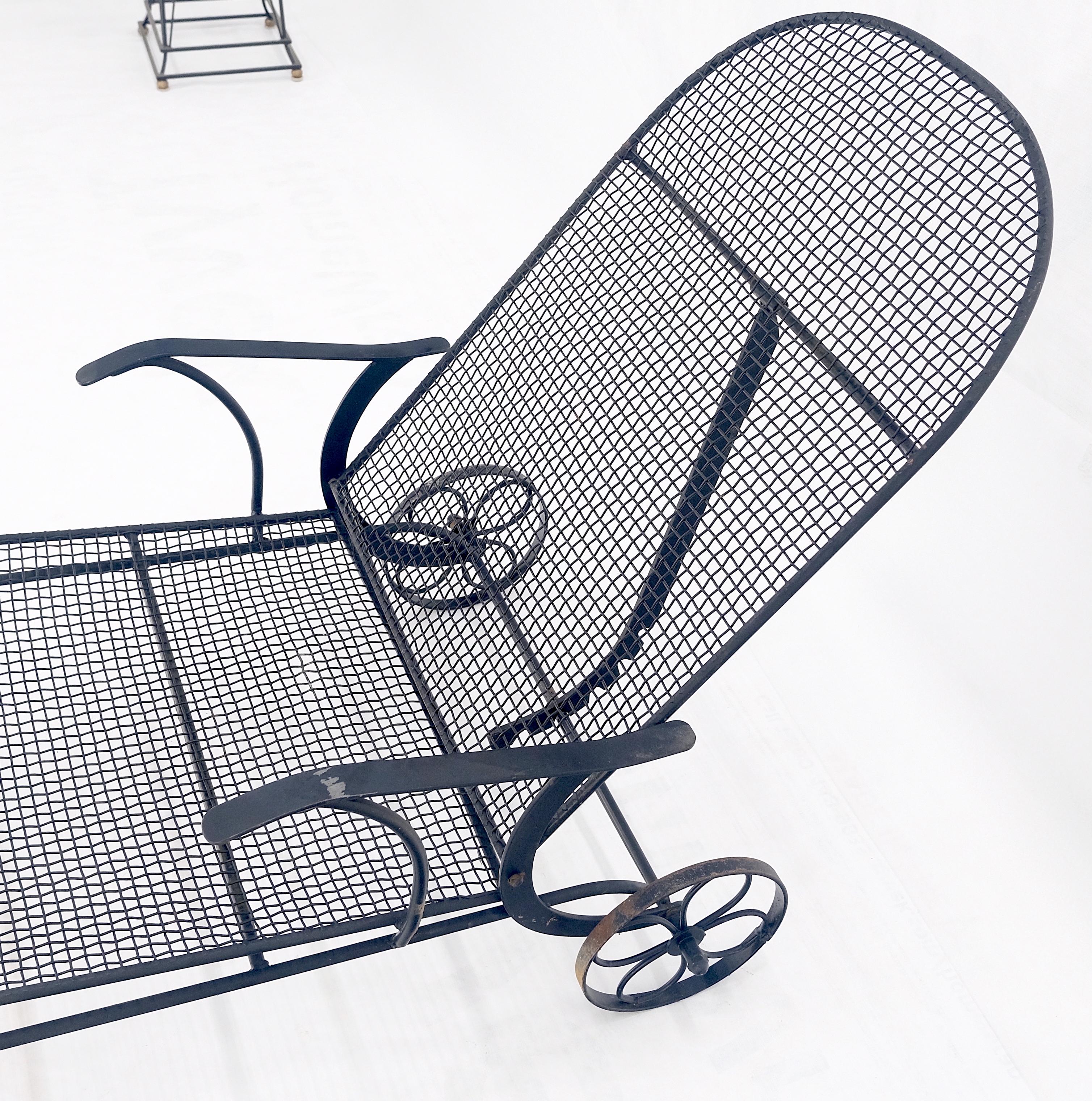 Fauteuil de salon à dossier réglable en maille Russel Woodard des années 1960 en vente 2
