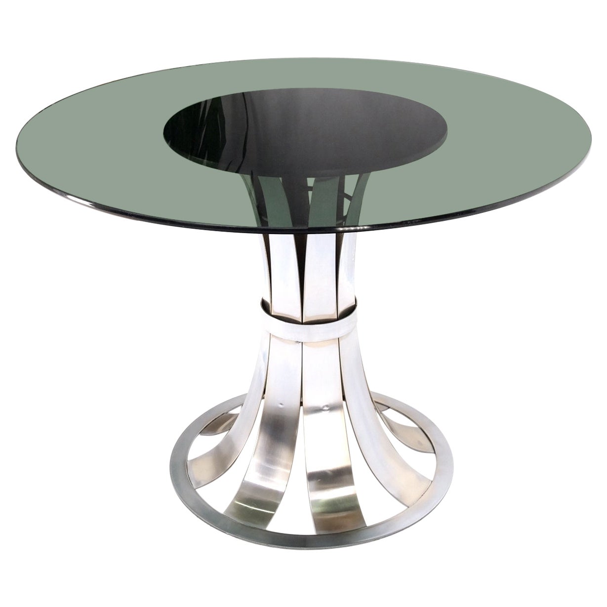 Russell Woodard Tavolo da pranzo con base in alluminio lucido e piano in vetro fumé