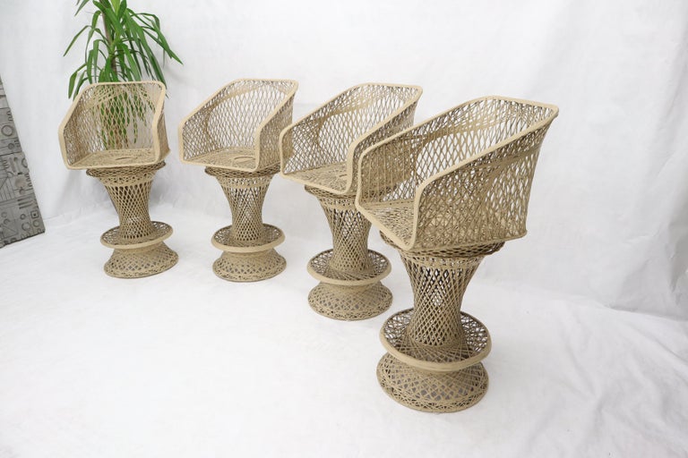 Russel Woodard Spun Fiber Glass Resin Set of 4 Outdoors Bar Stools For ...