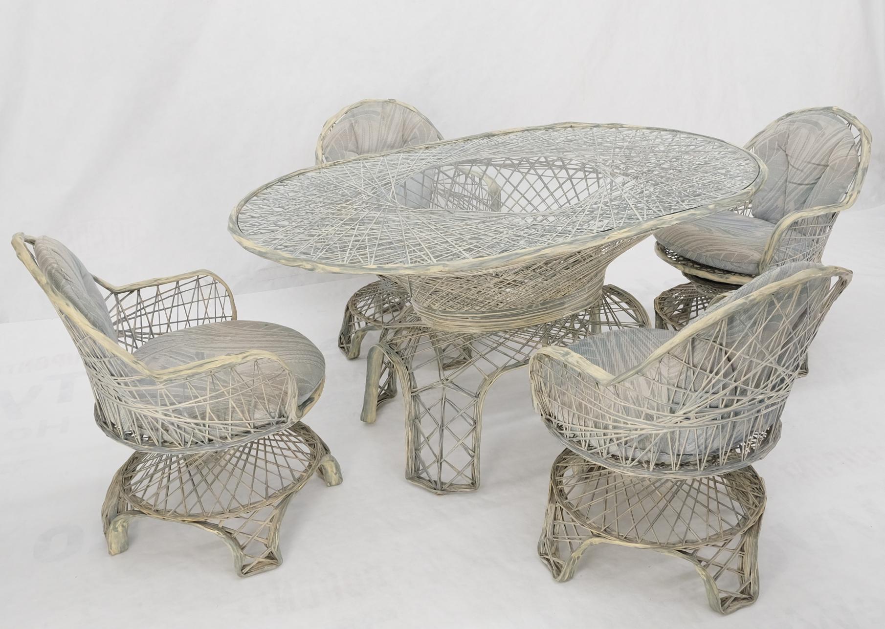 Verre Table de salle à manger de course ovale en fibre de verre filée Russel Woodard, ensemble extérieur de 4 chaises en vente