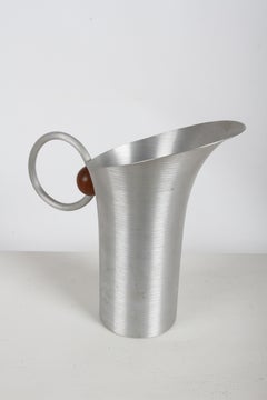Pichet en aluminium filé Russel Wright des années 1930 pour cocktail d'eau Model No No 110
