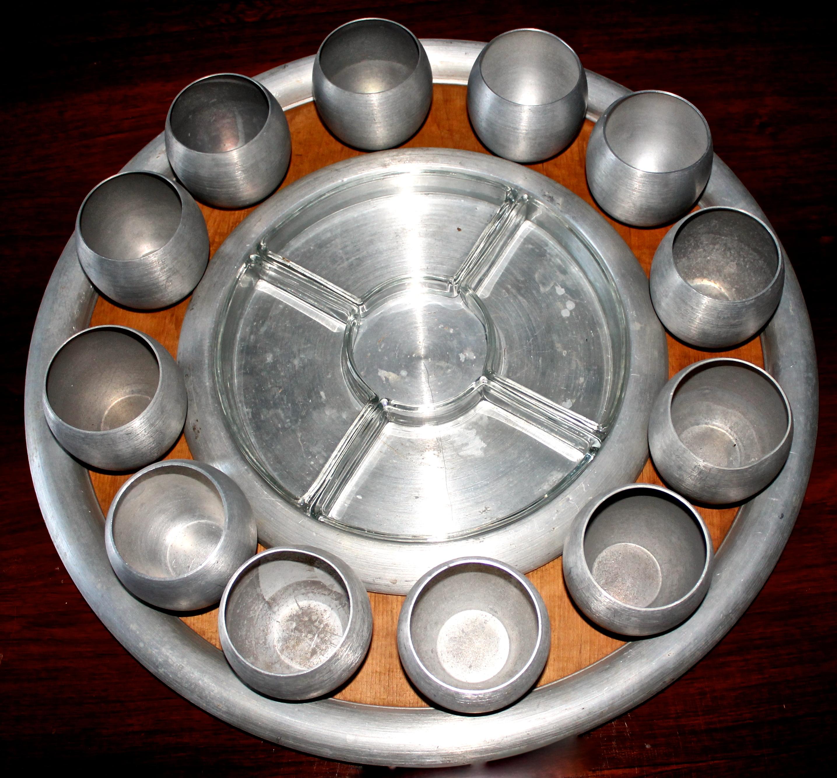 Set includes 21