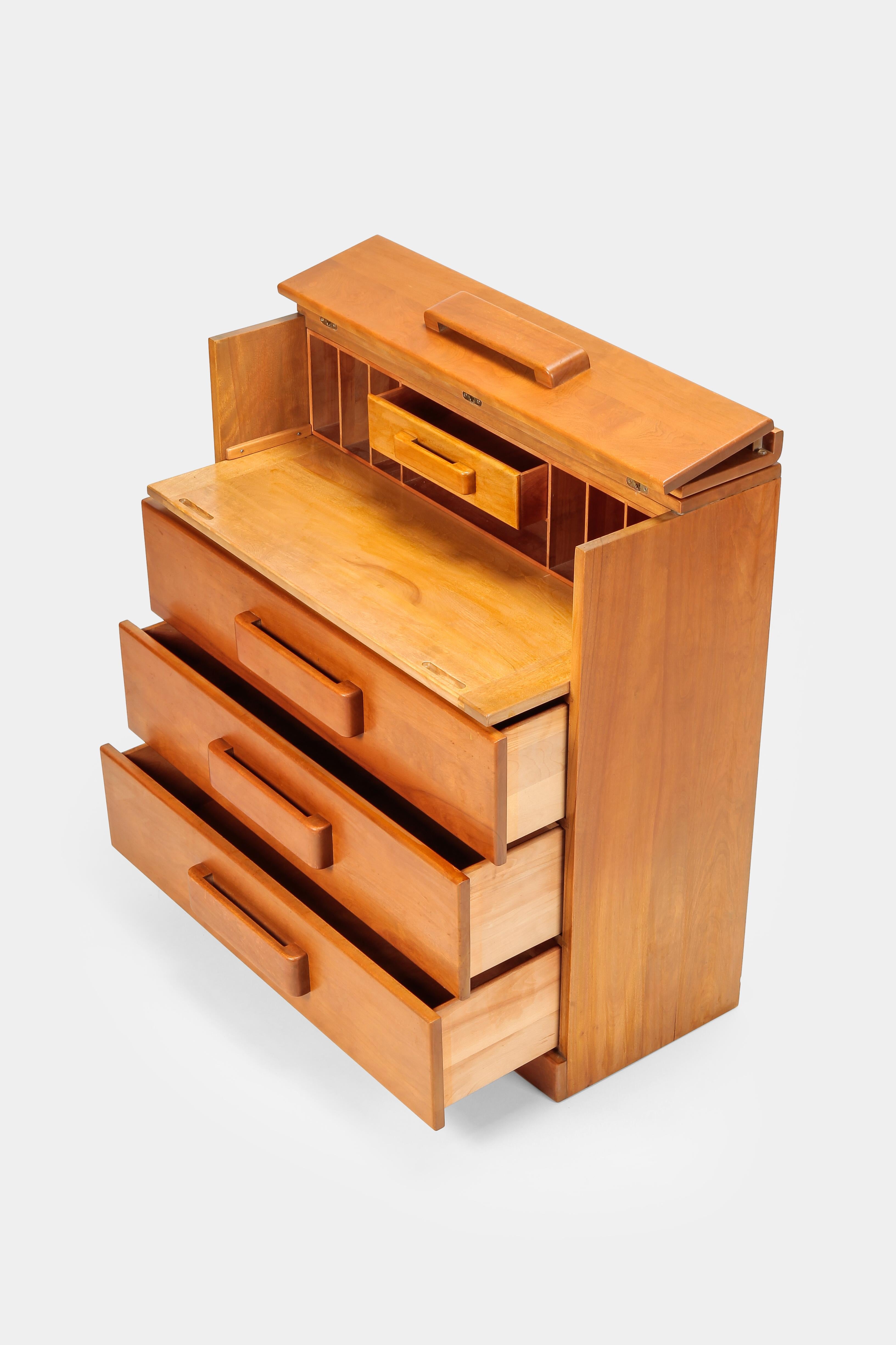 Mid-20th Century Attributed to Russel Wright American Modern Maple Secretaire Snyders, 1930s