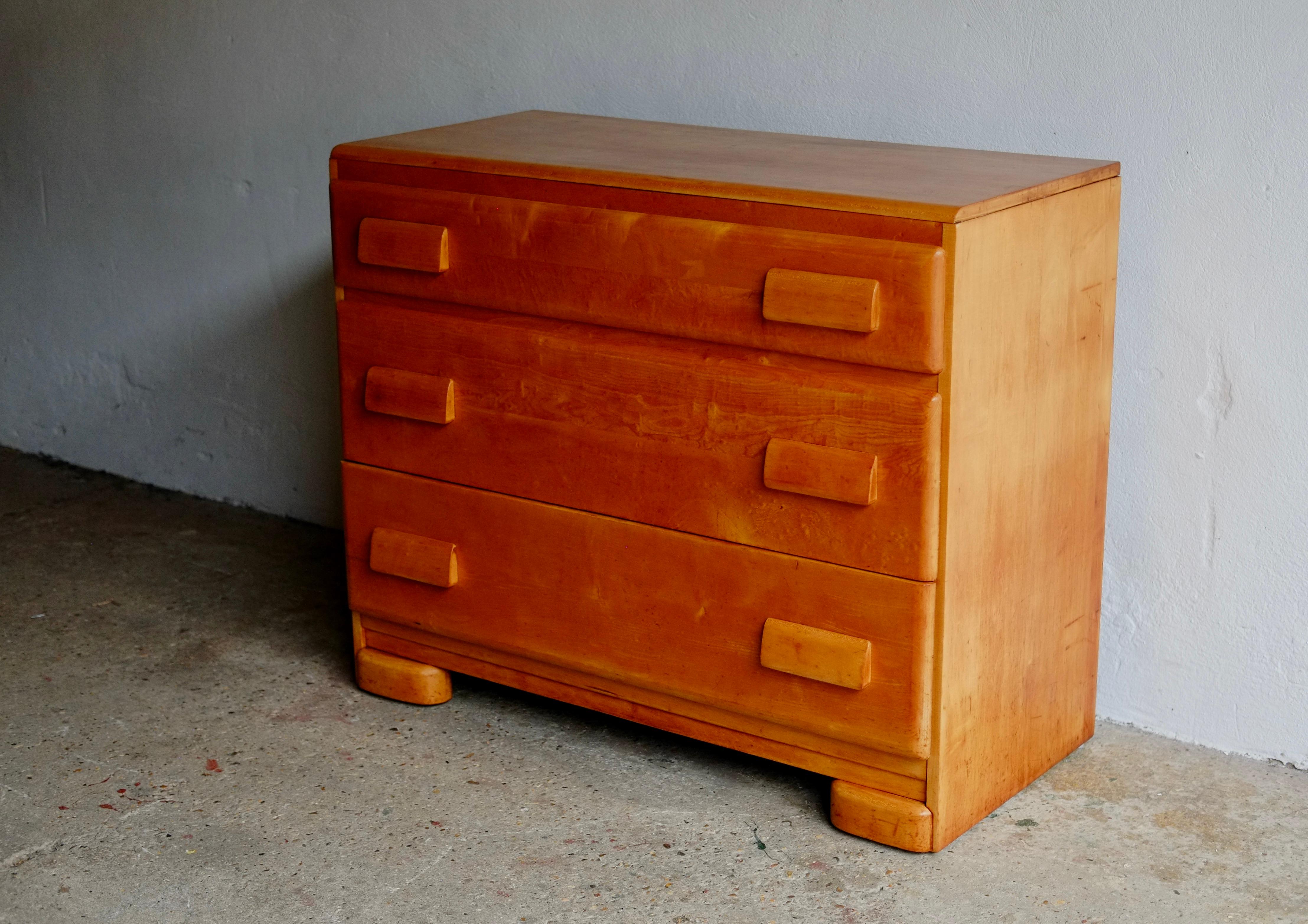 Russel Wright Chest of Drawers In Good Condition In London, GB