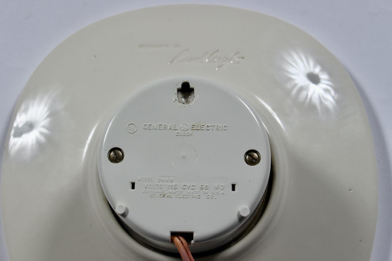 Russel Wright General Electric & Harkerware Ceramic Coral Hanging Wall Clock For Sale 3