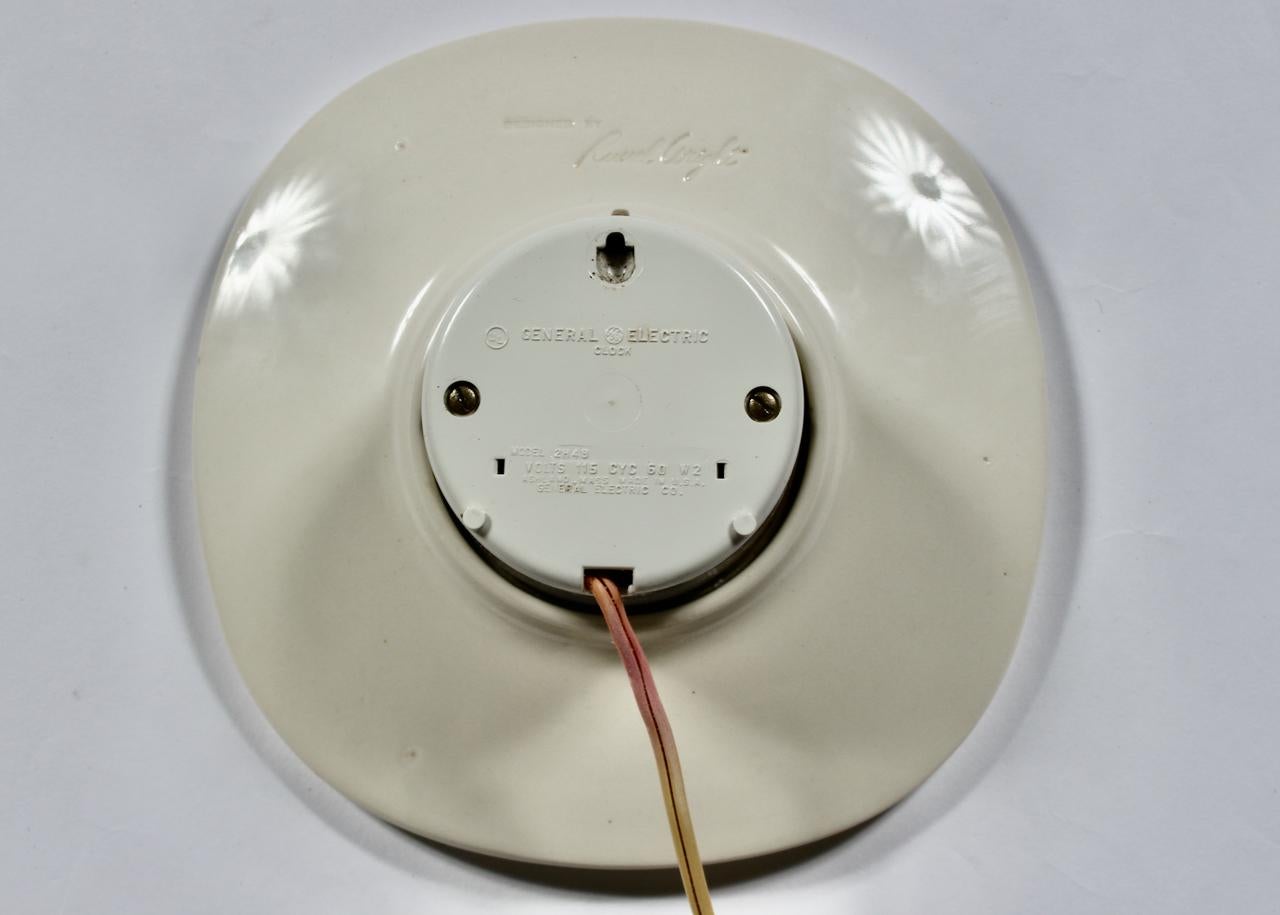 Russel Wright General Electric & Harkerware Ceramic Coral Hanging Wall Clock For Sale 5