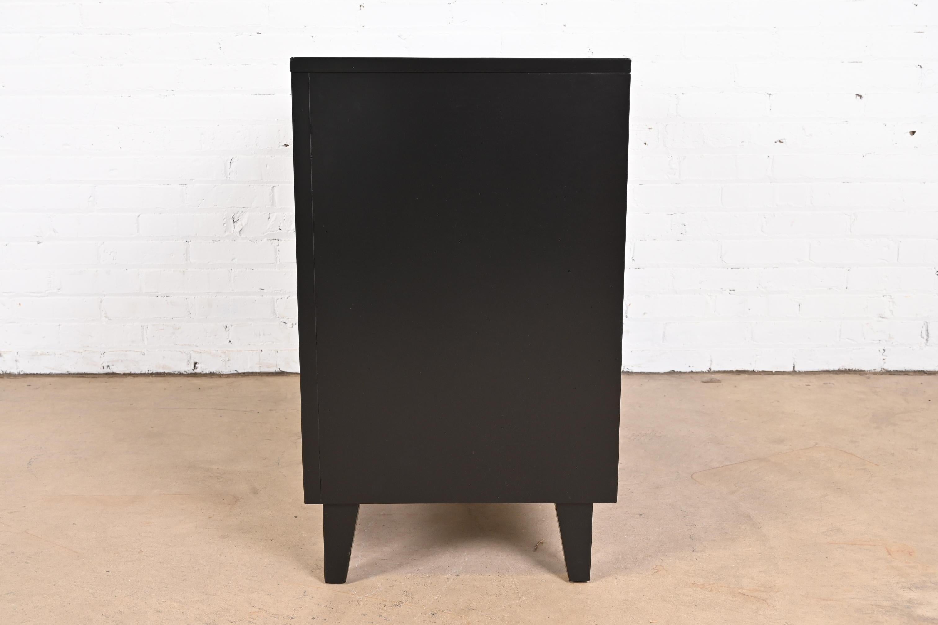 Russel Wright for Conant Ball American Modern Black Lacquered Chest of Drawers For Sale 4