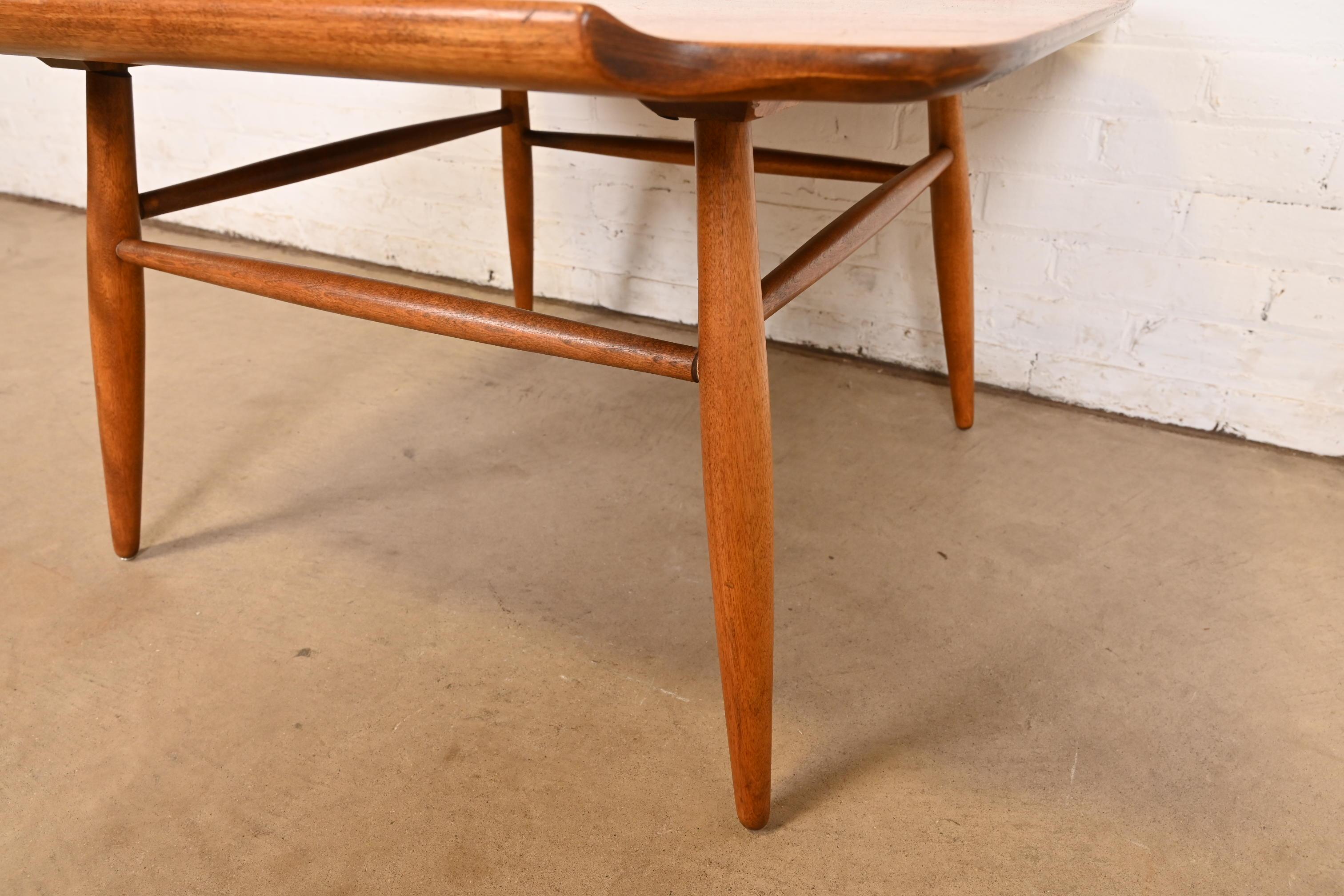Russel Wright para Conant Ball Mesa baja de abedul macizo moderna de mediados de siglo en venta 1