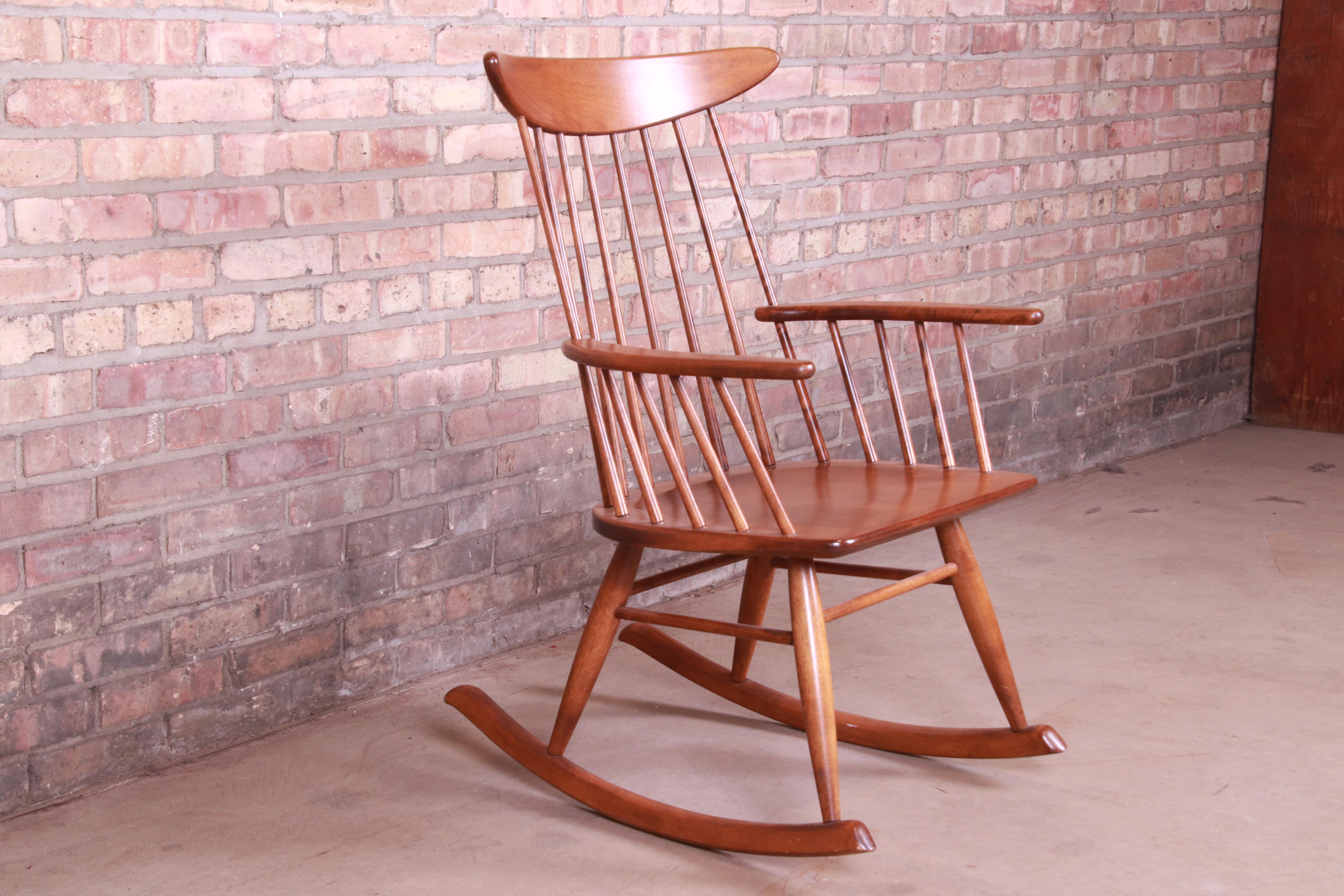 Russel Wright for Conant Ball Solid Birch Rocking Chair, 1950s In Good Condition In South Bend, IN