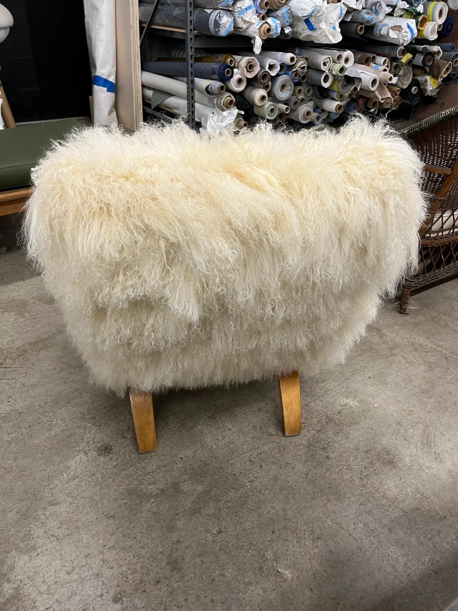 Russel Wright for Thonet Mid-Century Modern Mongolian Shag Lounger In Good Condition In Hudson, NY