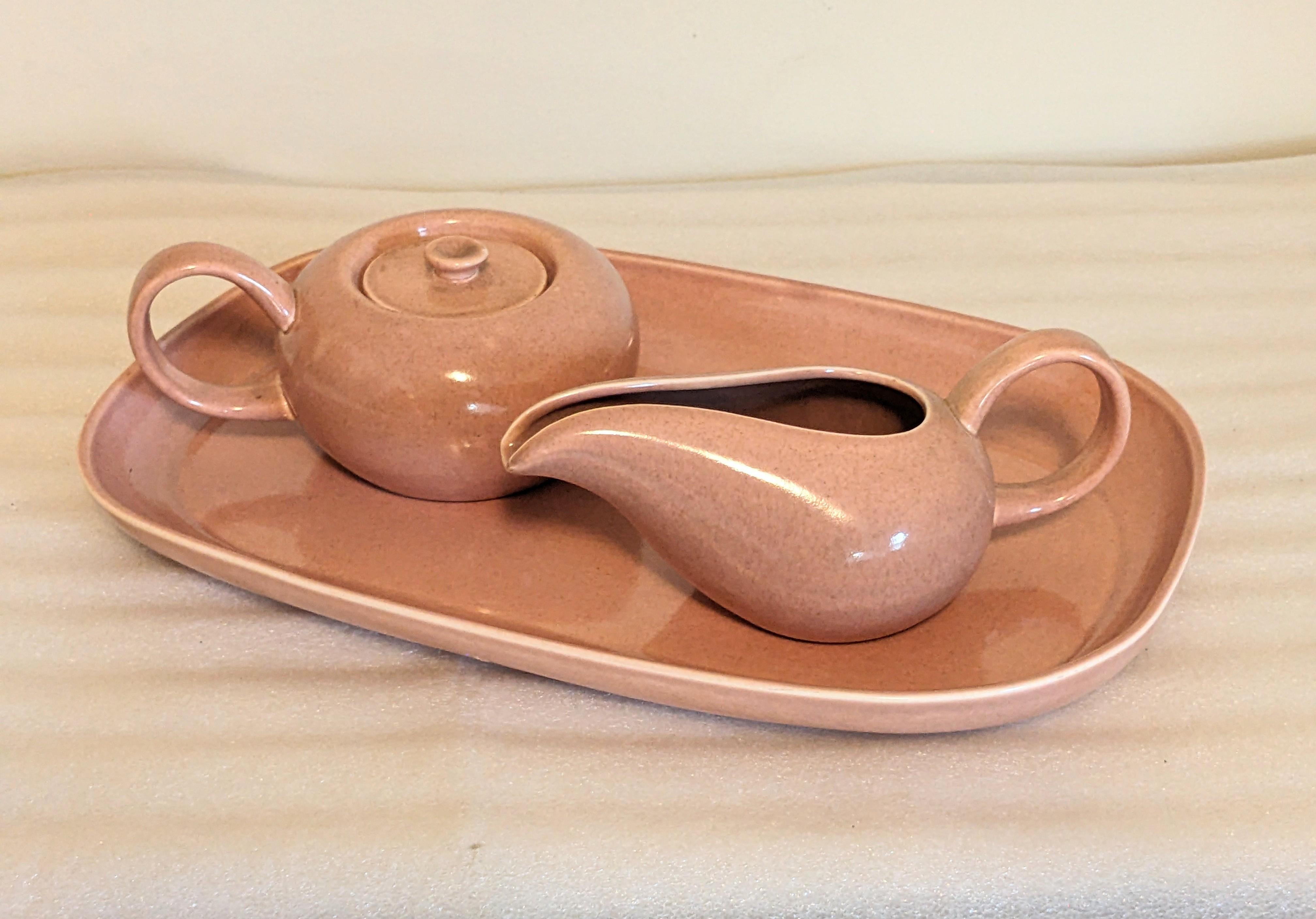 Russel Wright Iroquois Casual Pink Set with Underplate. Sugar with creamer with underplate. 1950's USA. Tray 13