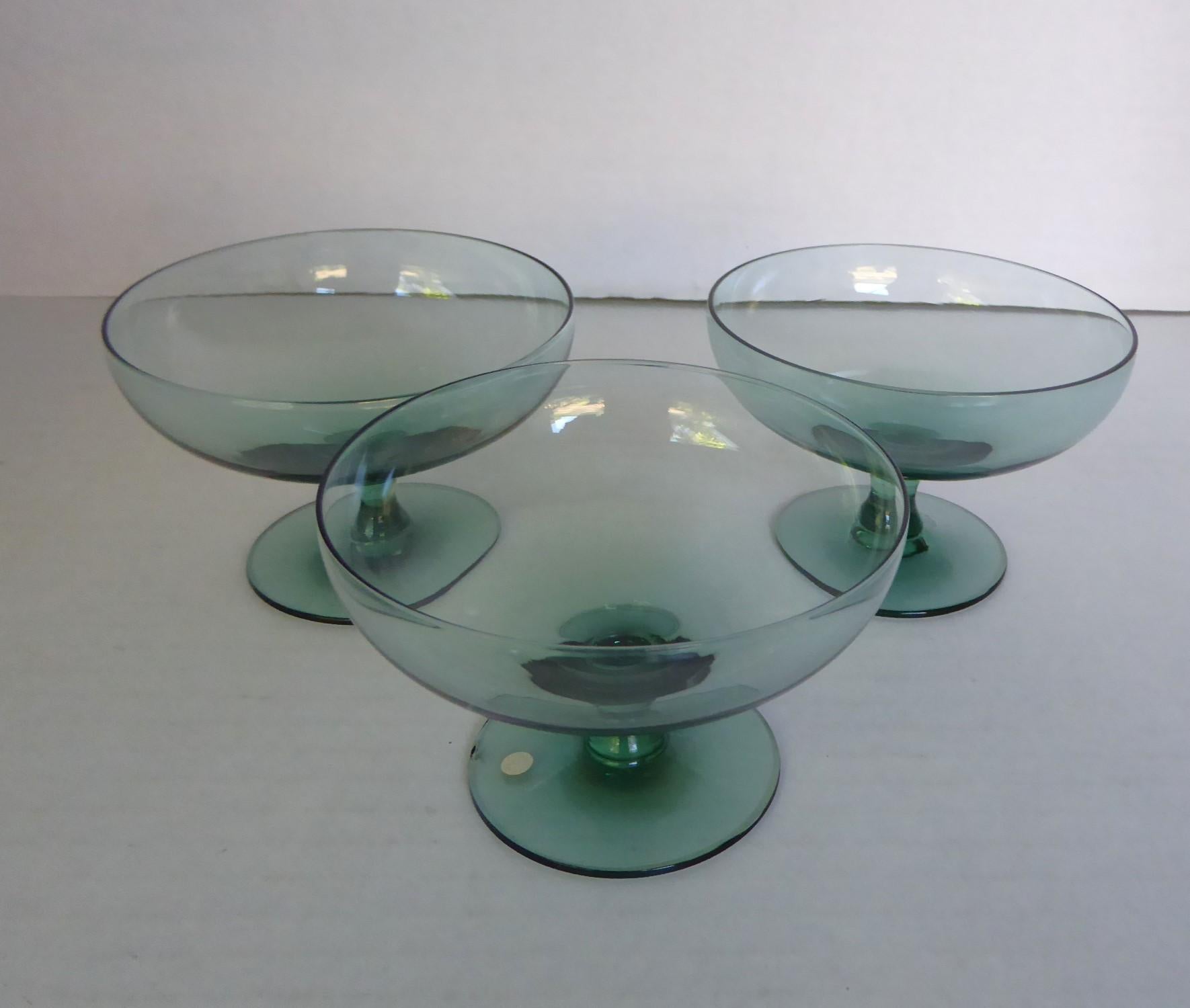 Milieu du XXe siècle Russel Wright Mid Century Stem Modernity Stem Glasses Morgantown 16 pcs en vente