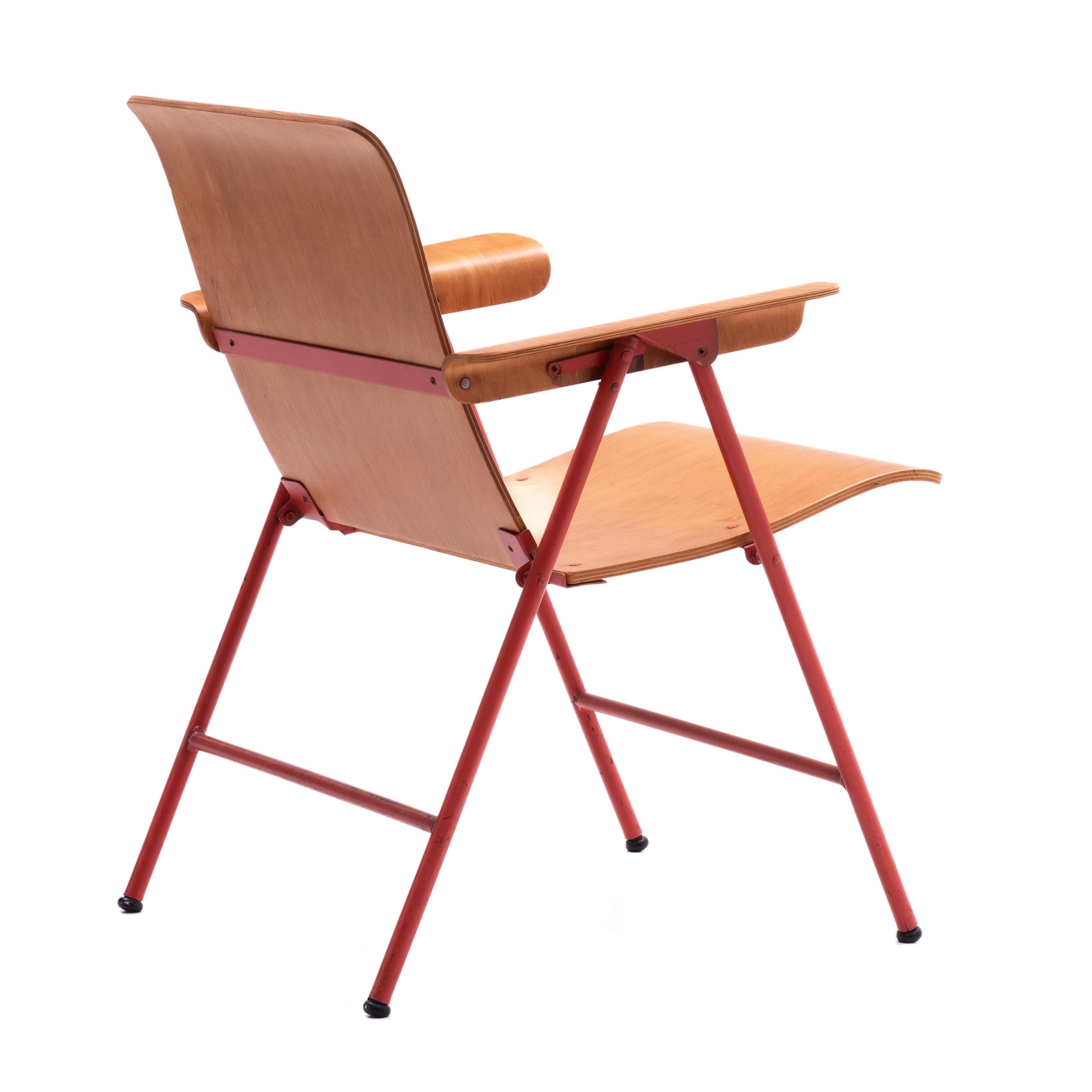 Russel Wright Plywood Samson Folding Armchair Original Paint Shwayder Brothers In Good Condition For Sale In Forest Grove, PA