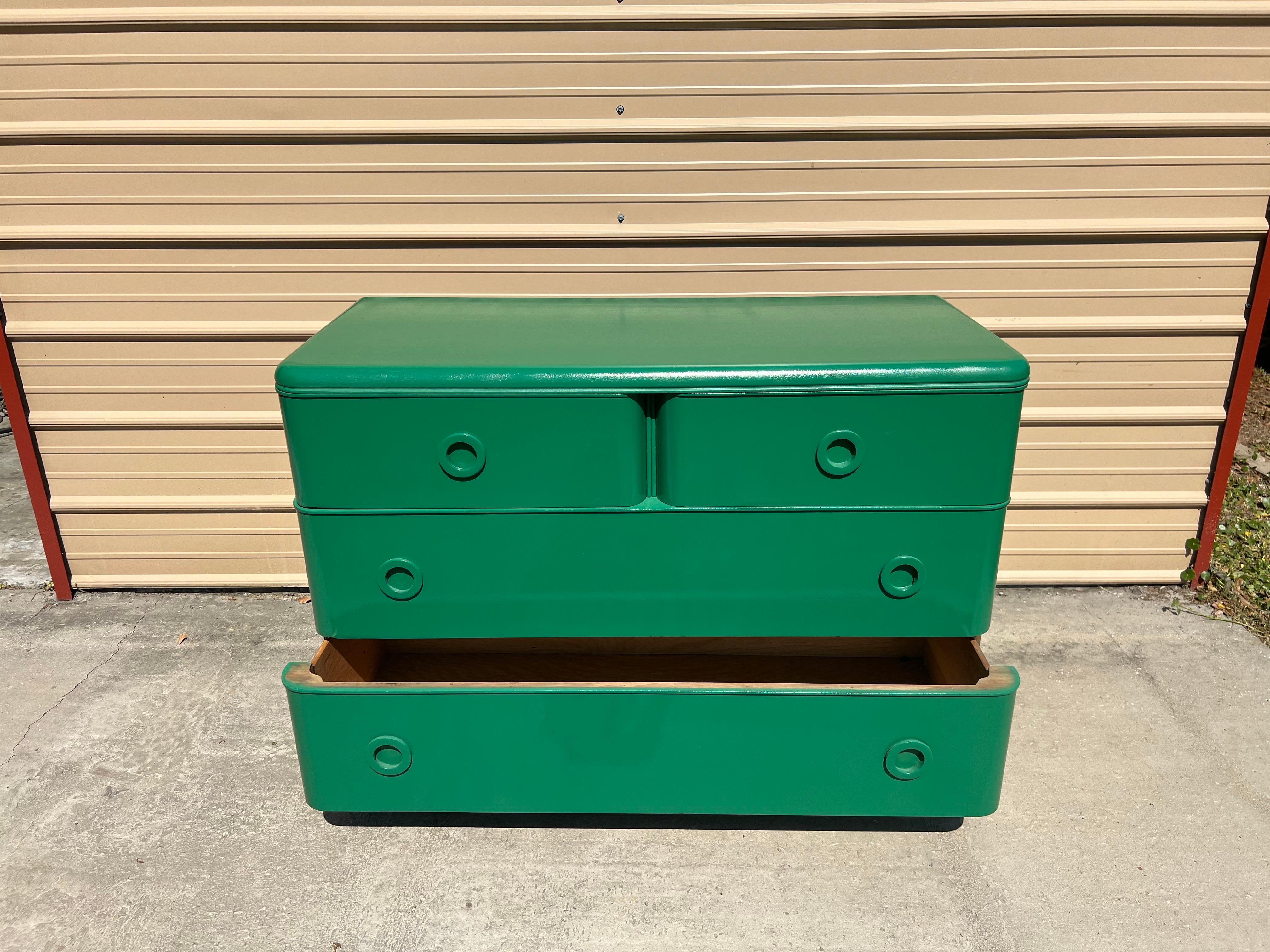 Russel Wright-Stil, grün lackierte Art-déco-Kommode im Angebot 7