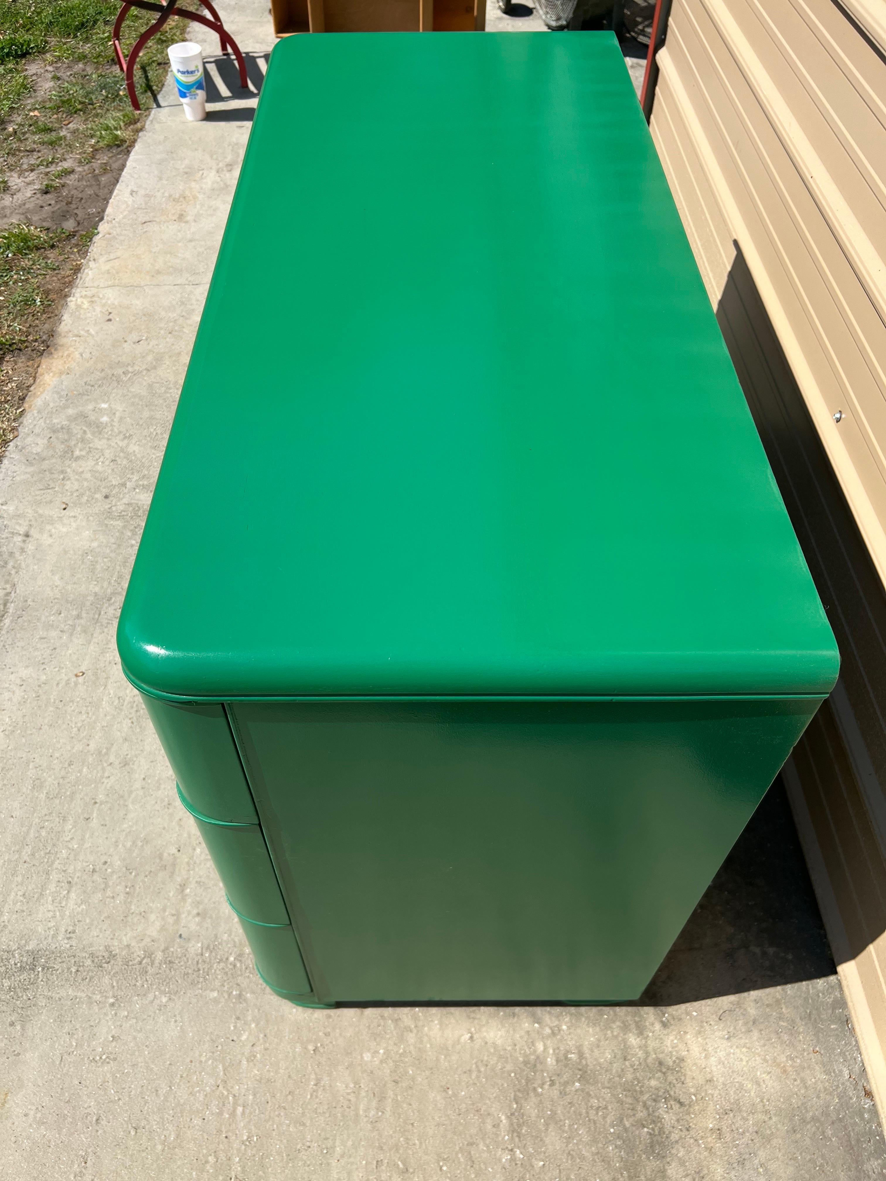 Russel Wright Style Green Lacquered Art Deco Chest In Good Condition In Charleston, SC