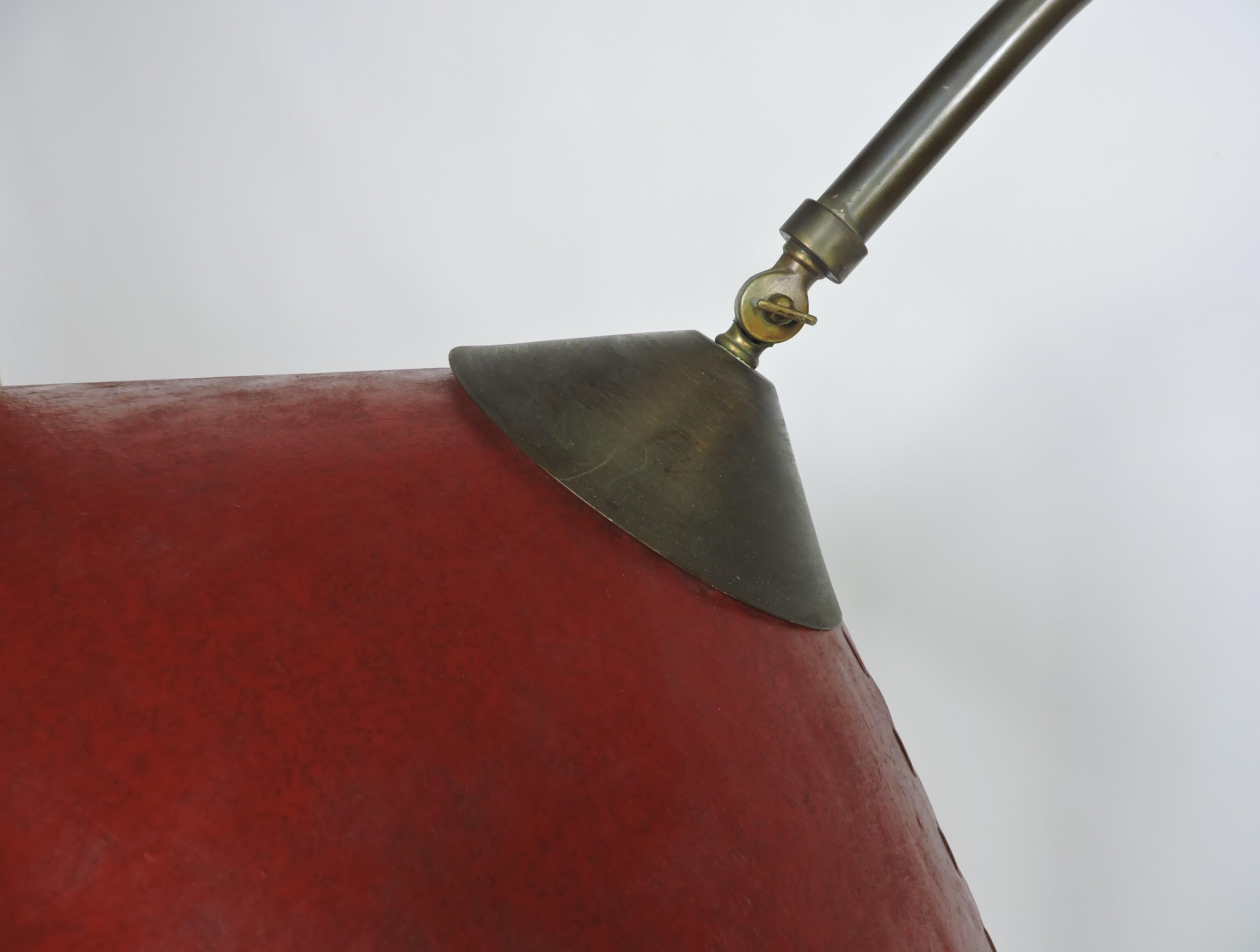 Lampada da terra con paralume a cono in pergamena in stile Russel Wright, metà secolo, moderno in vendita 3