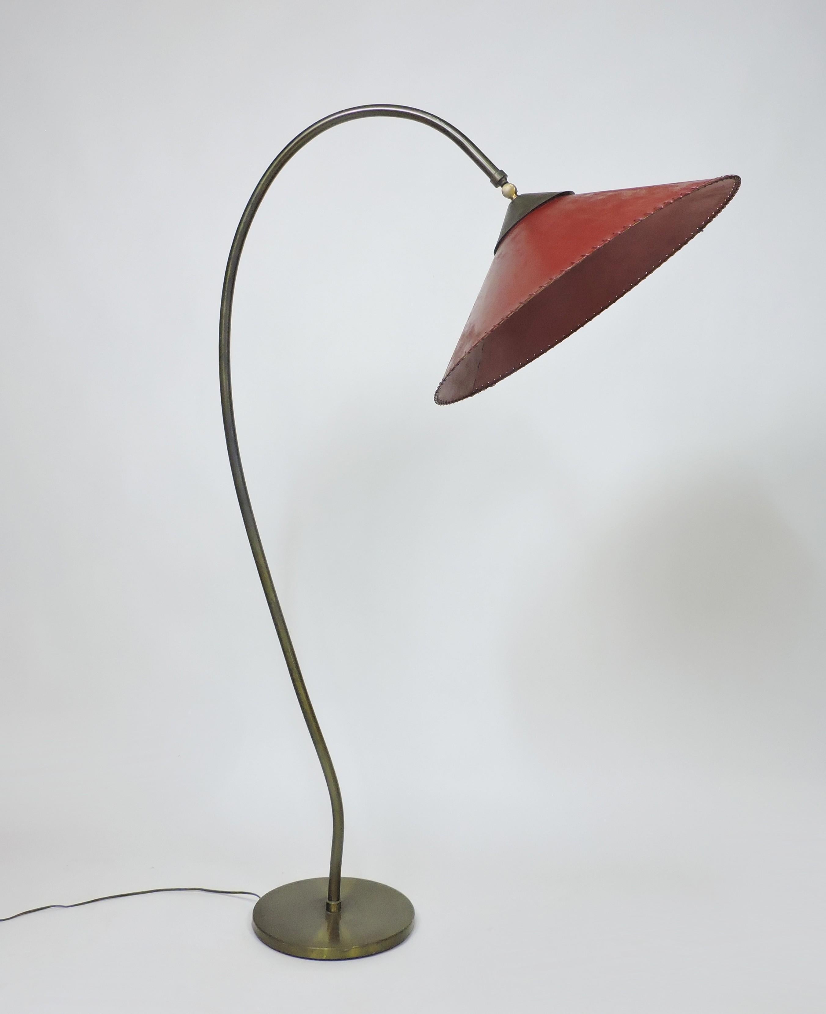 Lampada da terra con paralume a cono in pergamena in stile Russel Wright, metà secolo, moderno in vendita 4