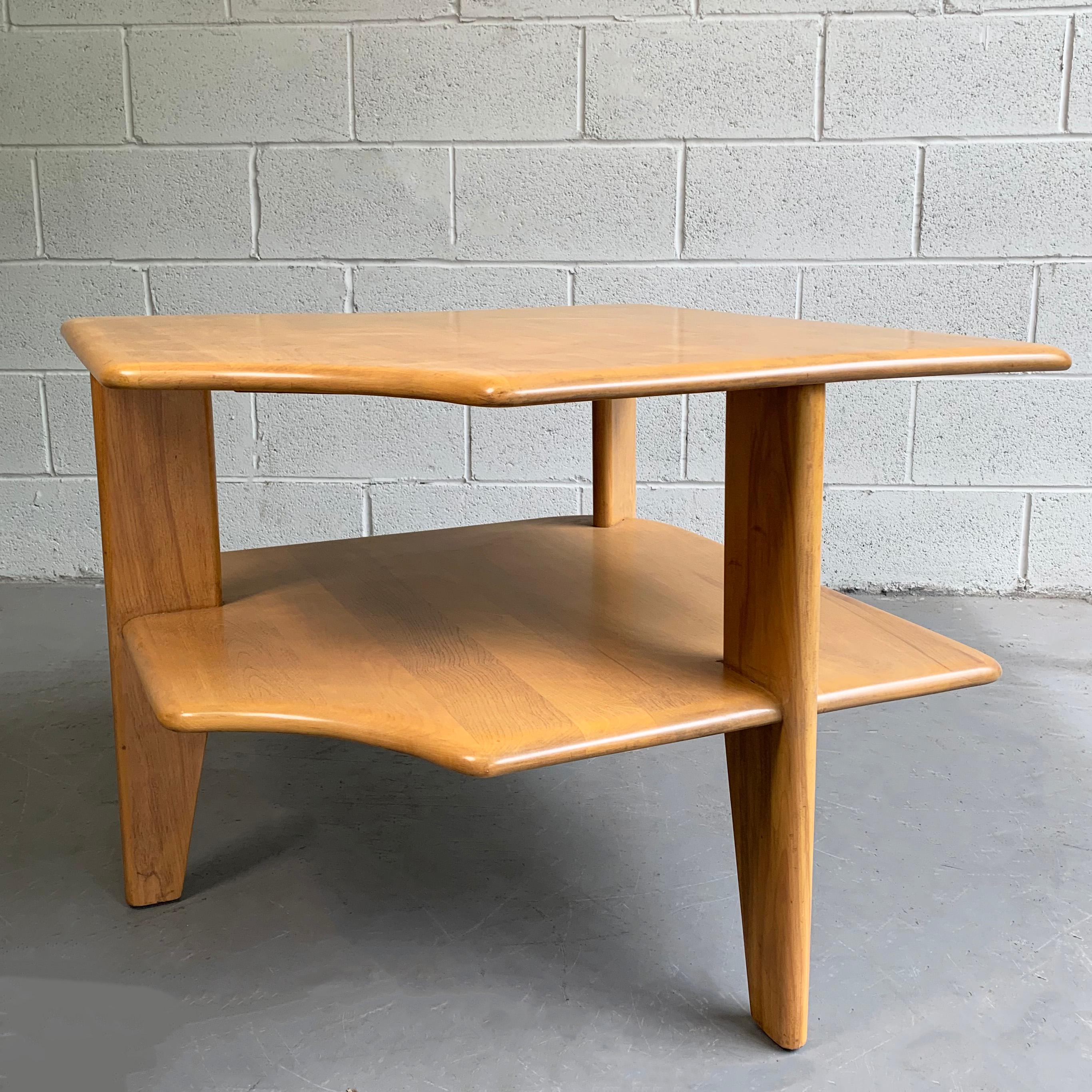 Russel Wright Tiered Maple Corner Table In Good Condition In Brooklyn, NY