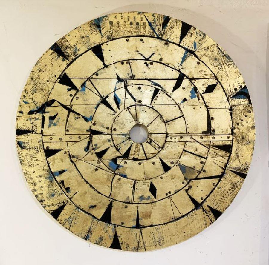 Meskhenet Disc - Contemporary Mixed media artwork, Gold leaf on wood - Painting by Russell Frampton