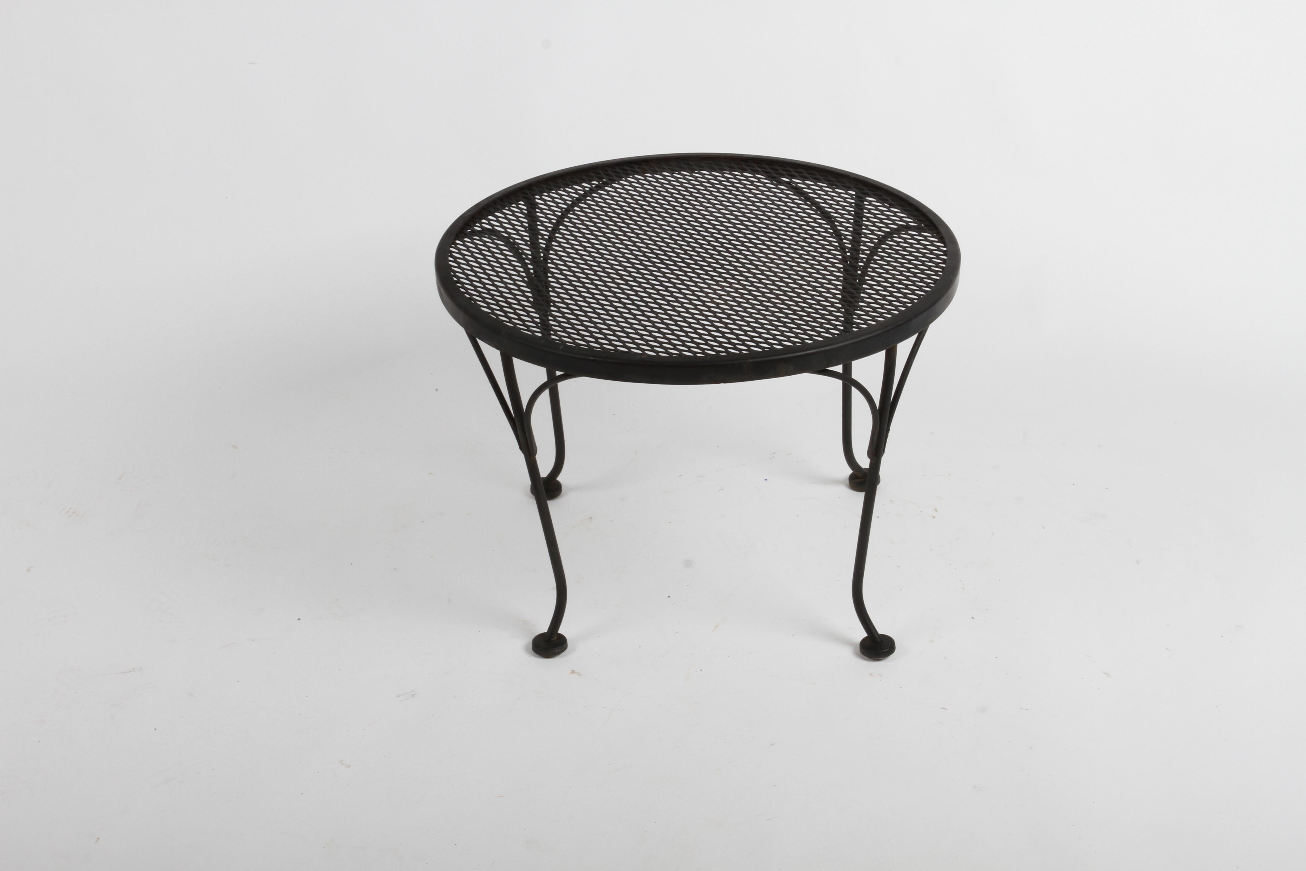 Mid-Century Modern Russell Woodard Round Black Wrought Iron & Mesh Patio Coffee of Side Table