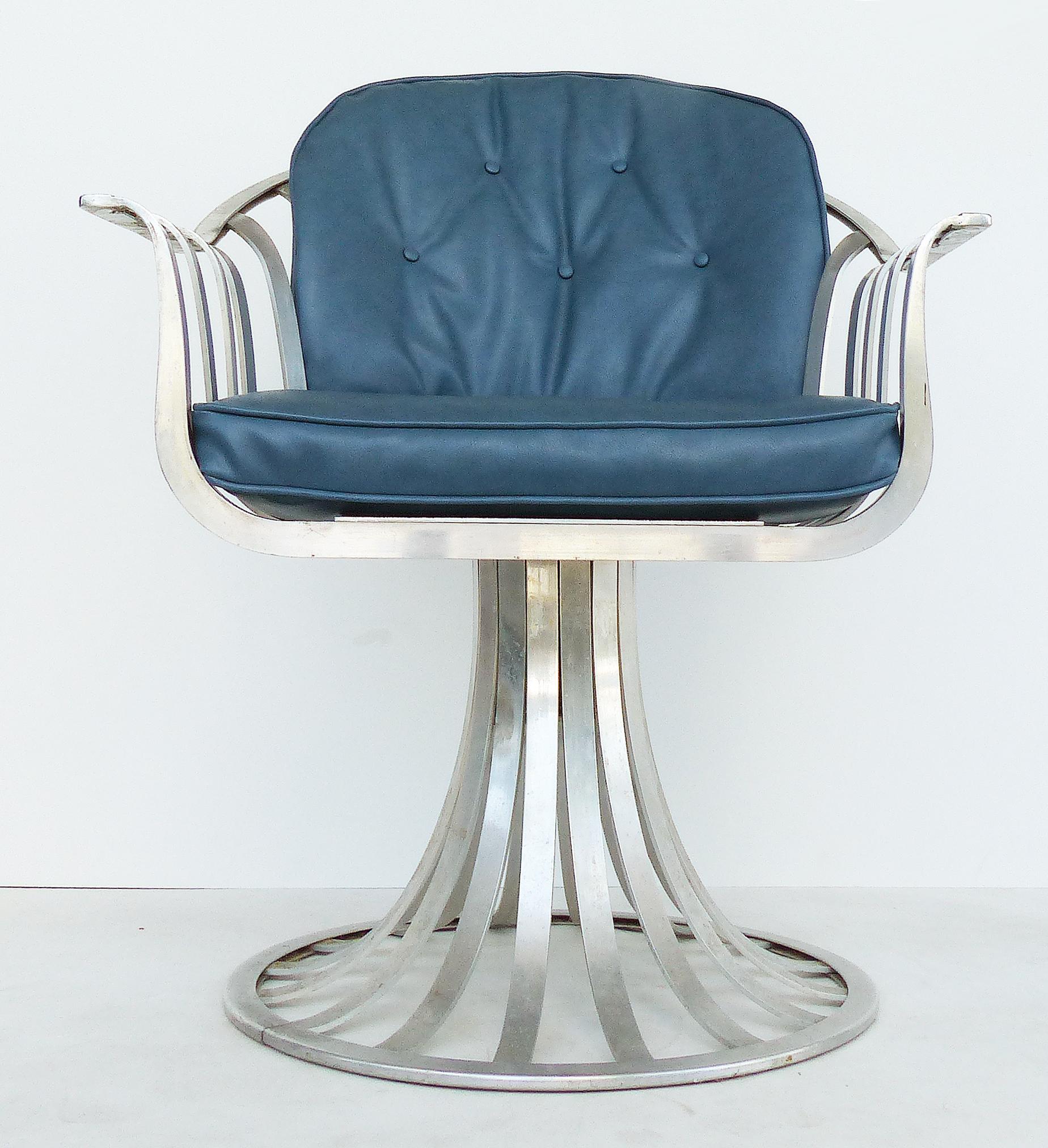Mid-Century Modern Table Russell Woodard en aluminium mi-siècle, 4 chaises et coussins en vente