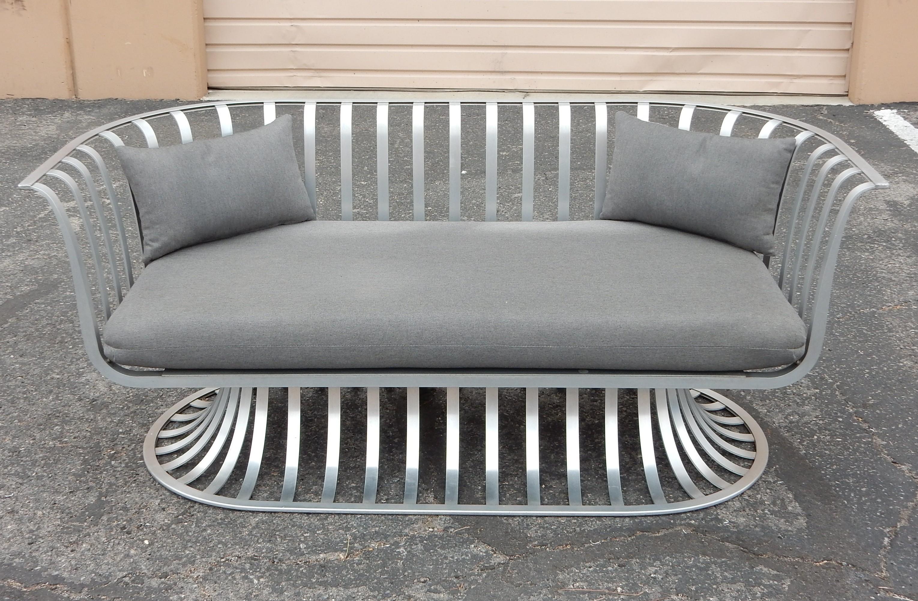 Russell Woodard Aluminium Tulip Patio Möbel Suite 6pc Satz Mid-Century Modern (amerikanisch) im Angebot
