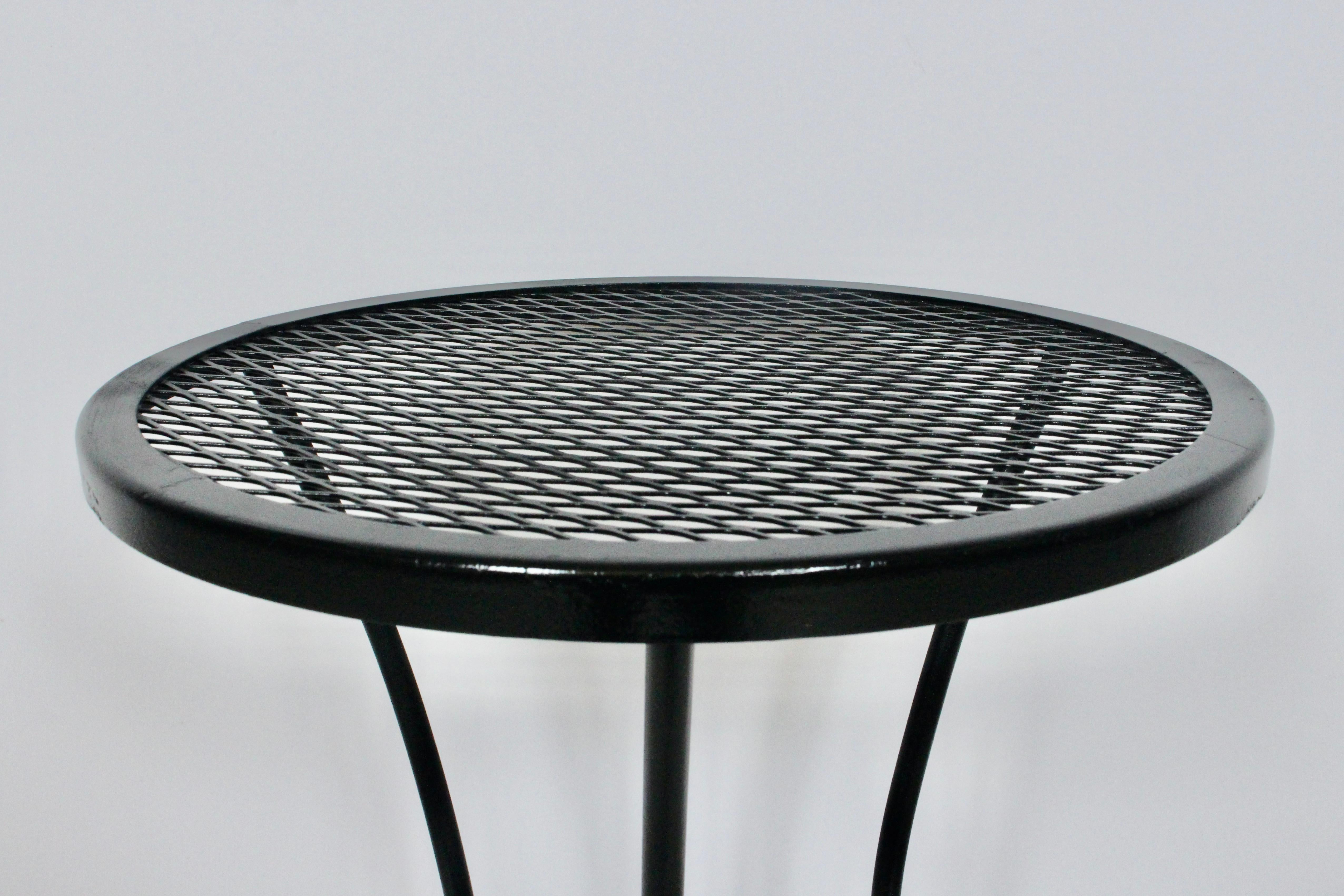 Russell Woodard Black Iron & Wire Mesh Occasional Tripod Table, 1950's For Sale 2