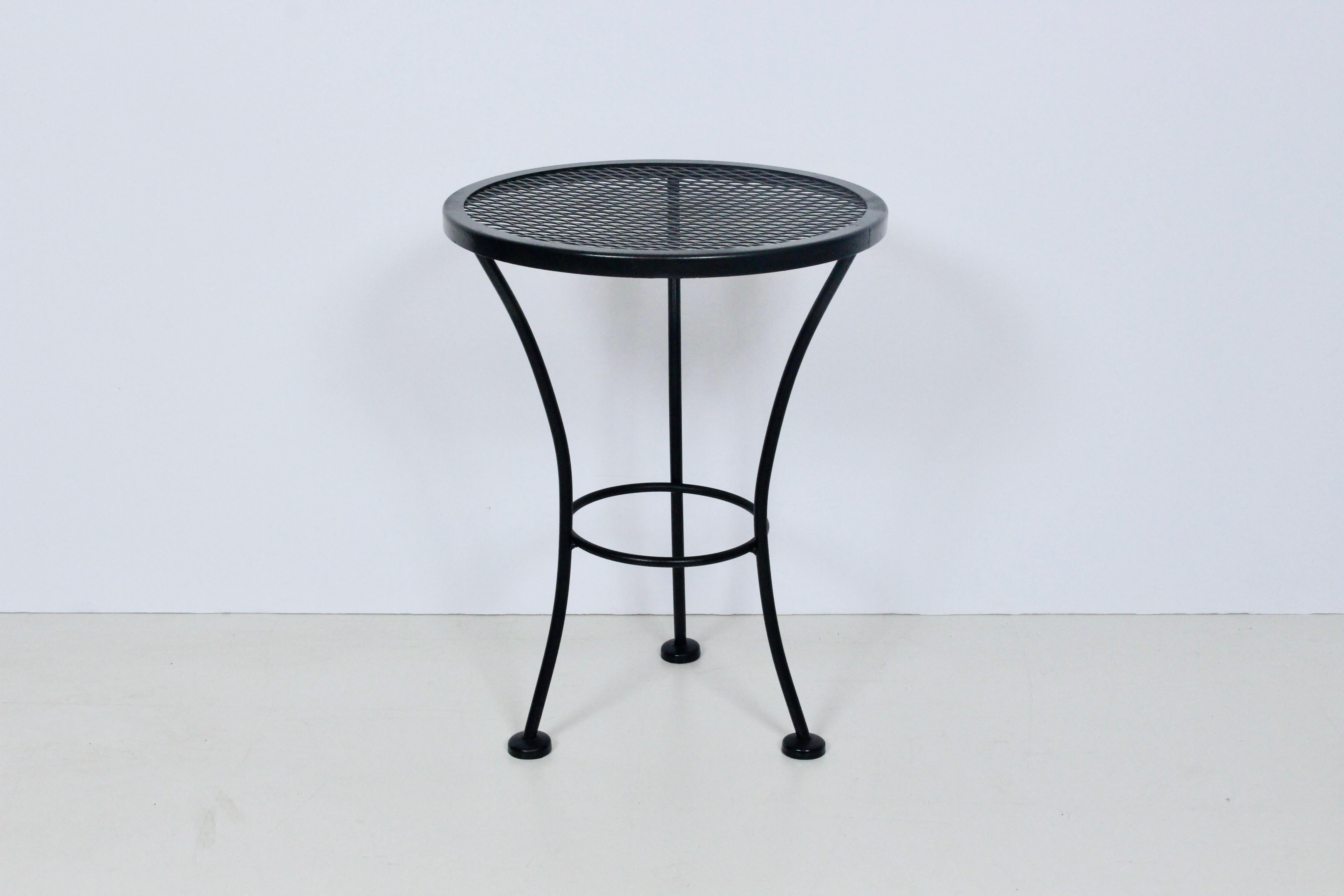 American Russell Woodard Black Iron & Wire Mesh Occasional Tripod Table, 1950's For Sale