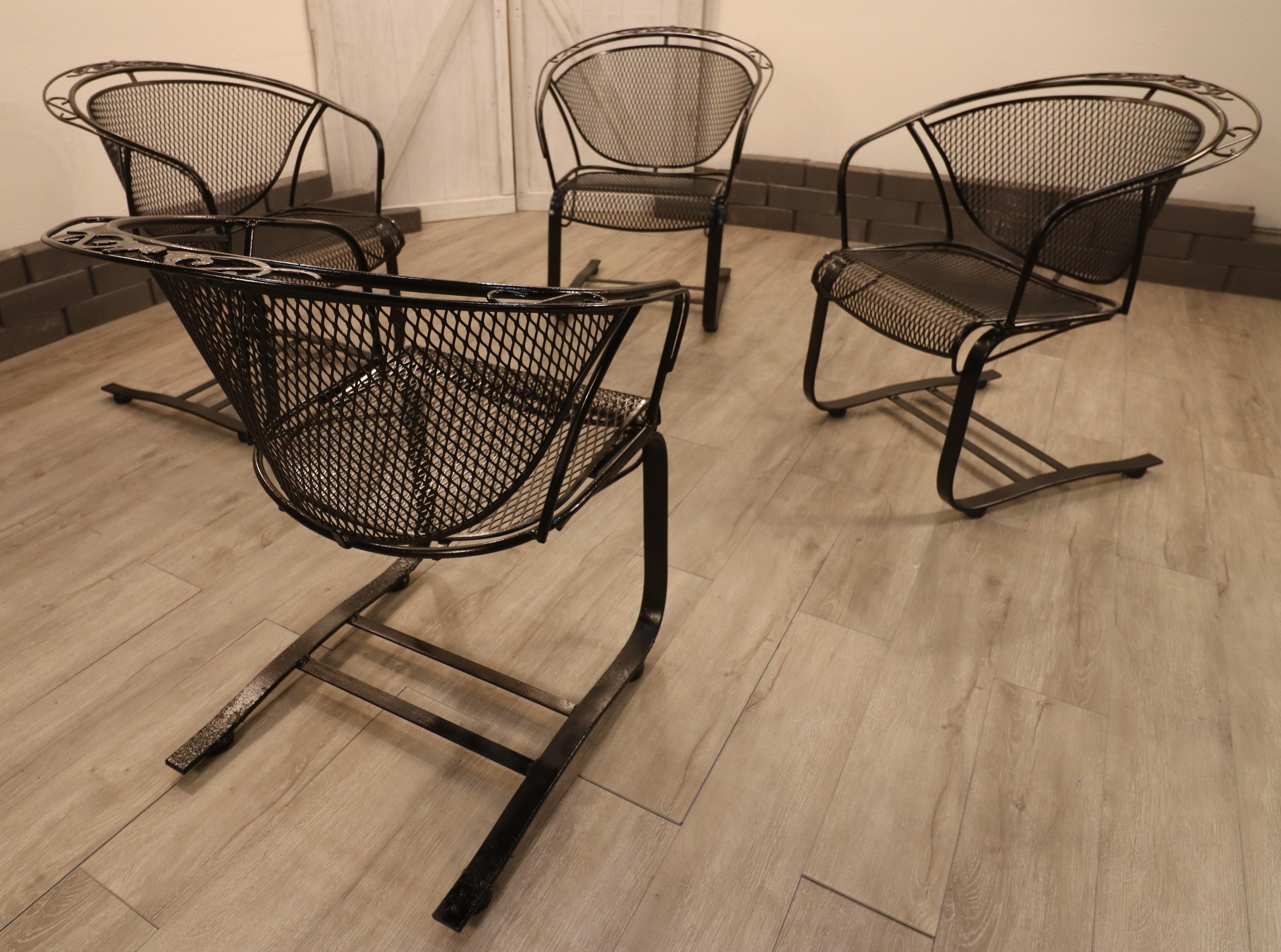 Chaises baril de la collection Briarwood de Russell Woodard en vente 3