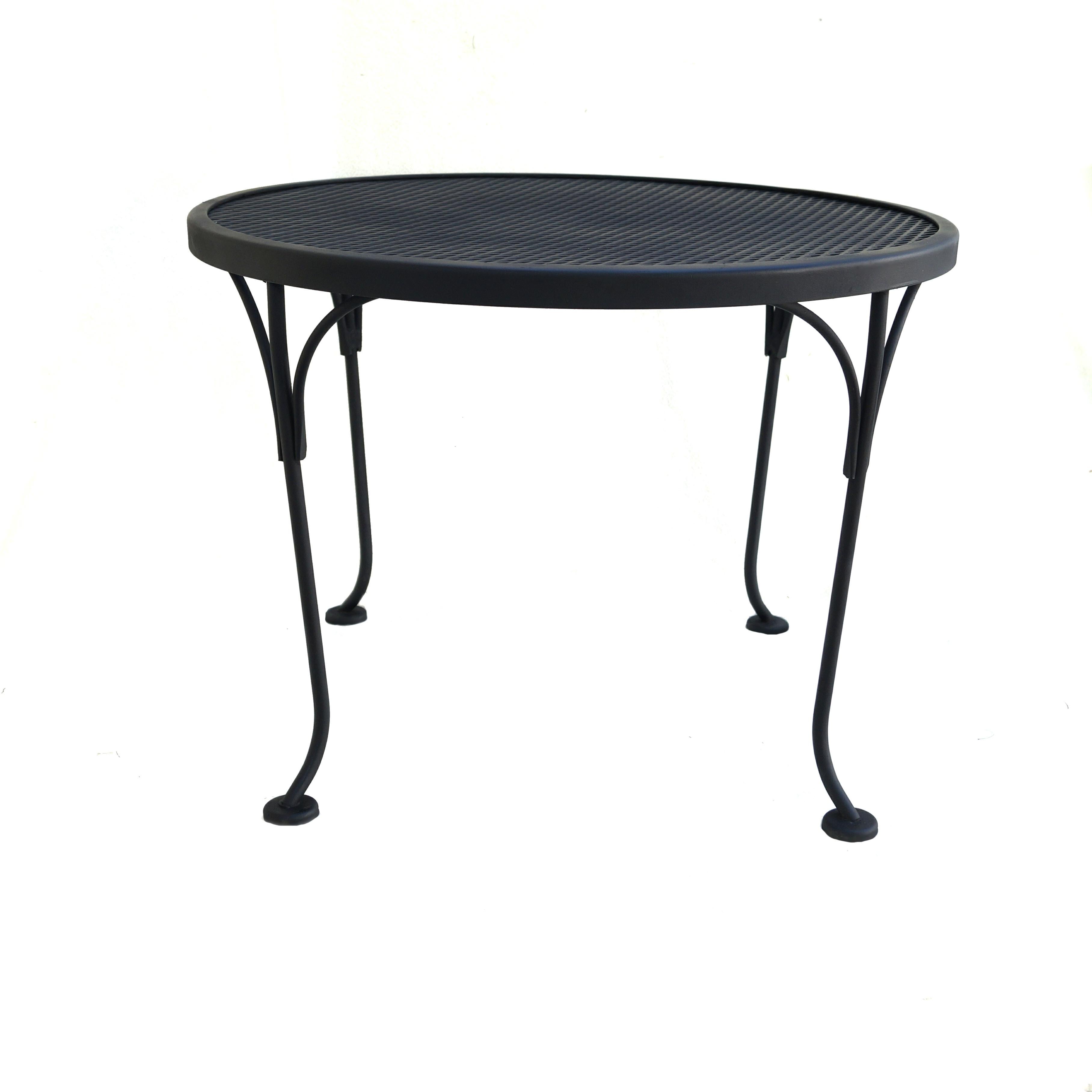 Mid-Century Modern Russell Woodard Furniture Round Black Wrought Iron Patio Coffee or Side Table For Sale