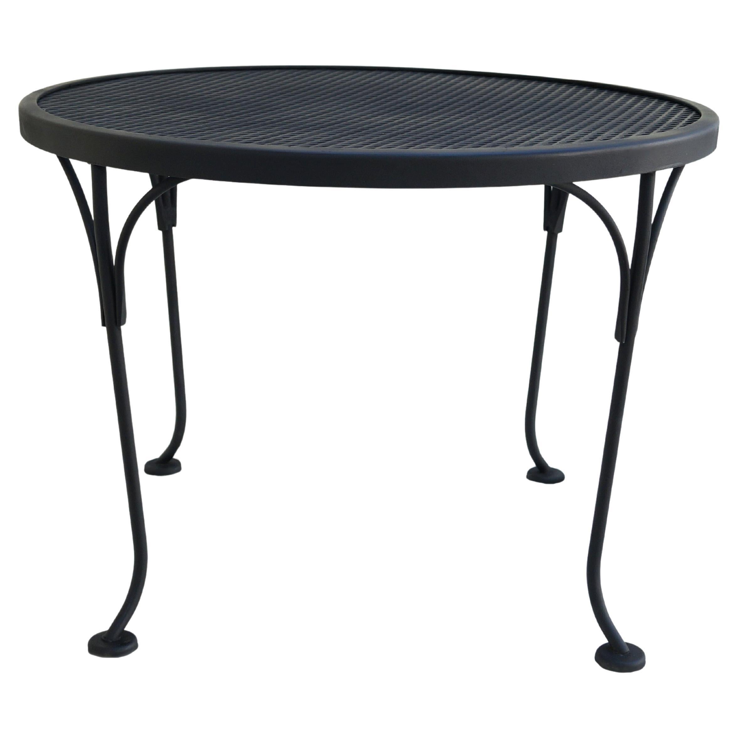 Russell Woodard Furniture Round Black Wrought Iron Patio Coffee or Side Table For Sale
