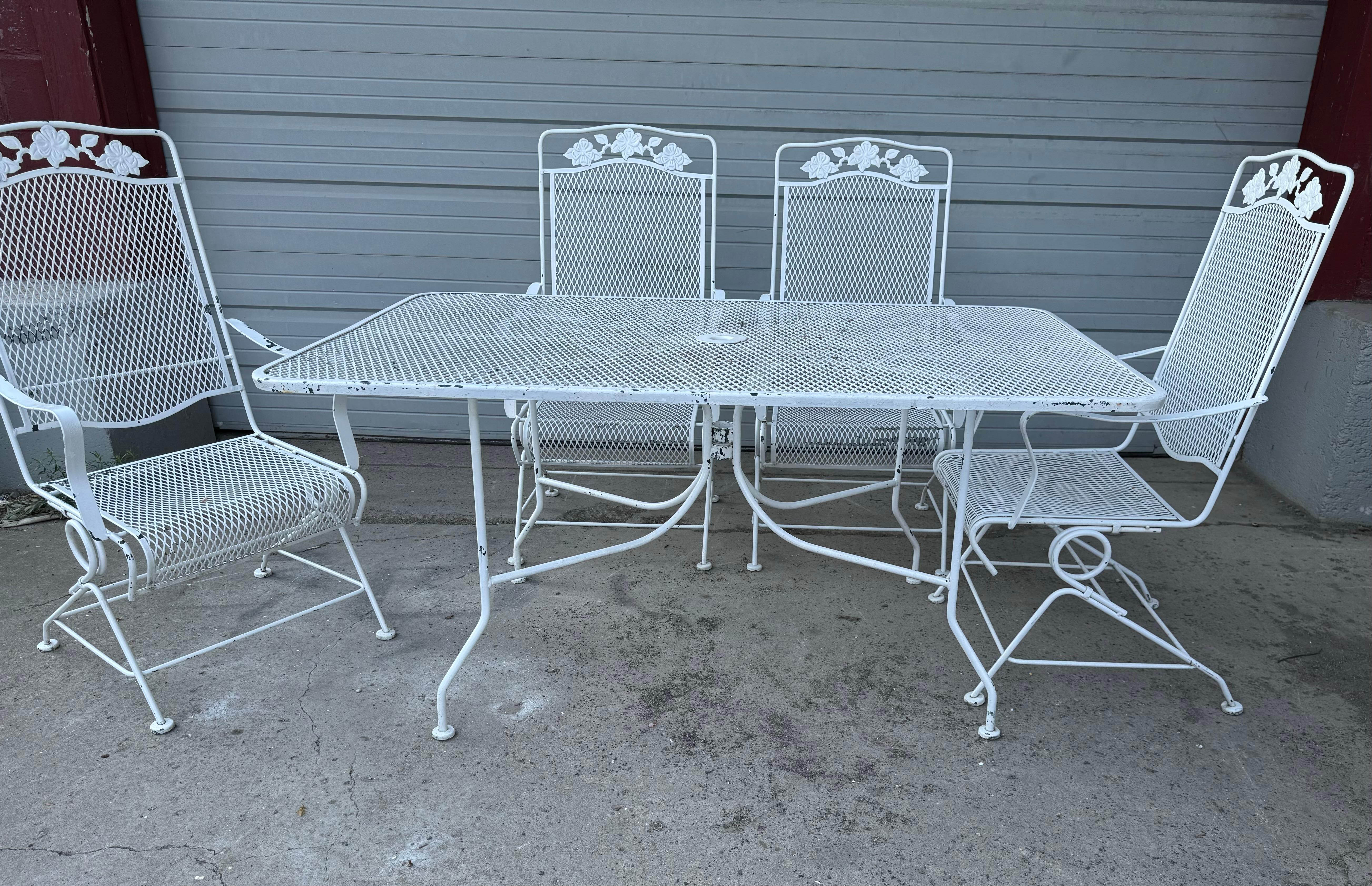 American Russell Woodard Iron 7-piece Table & Chairs / Garden Set, Springer Arm Chairs
