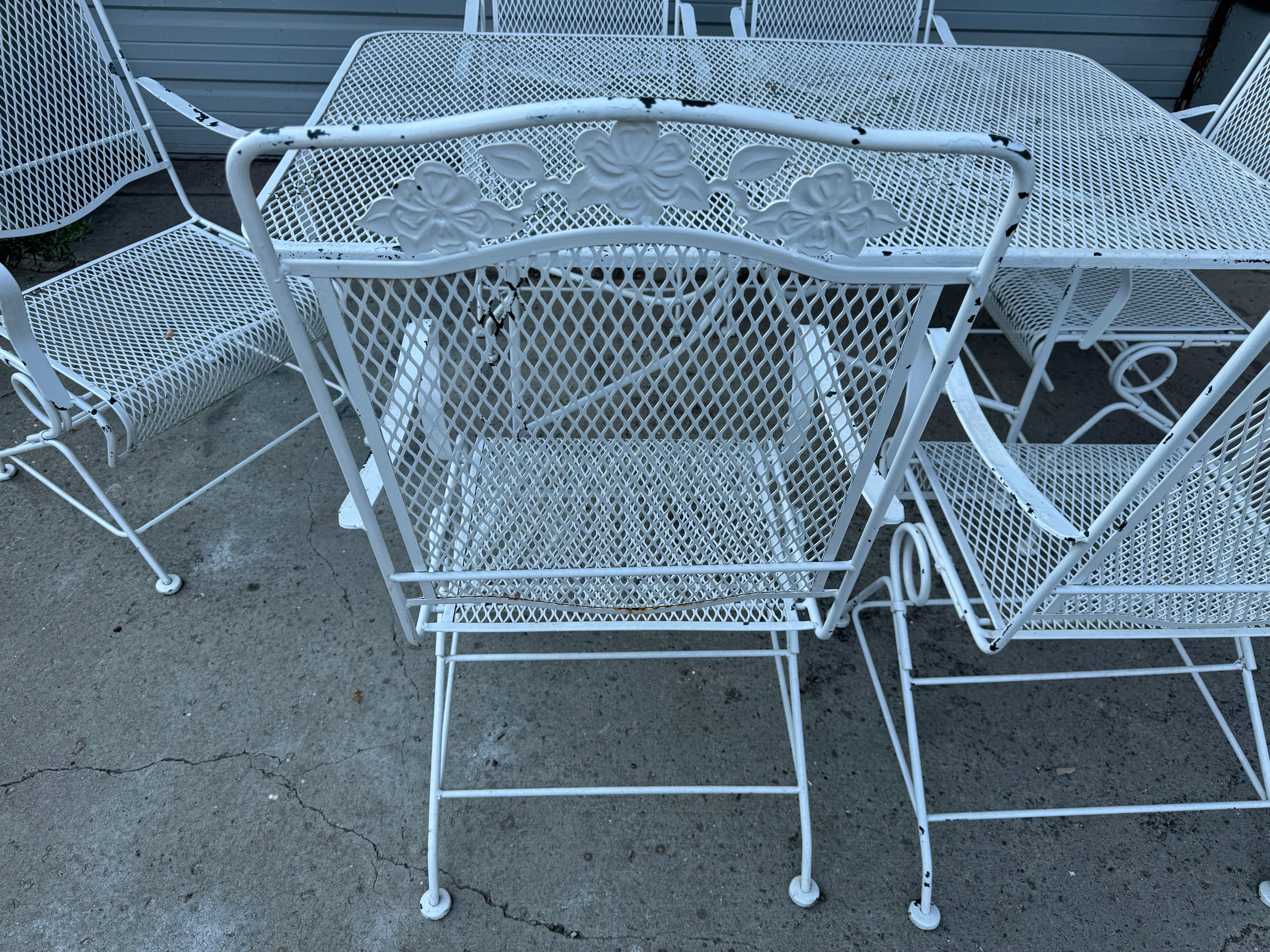 Mid-20th Century Russell Woodard Iron 7-piece Table & Chairs / Garden Set, Springer Arm Chairs