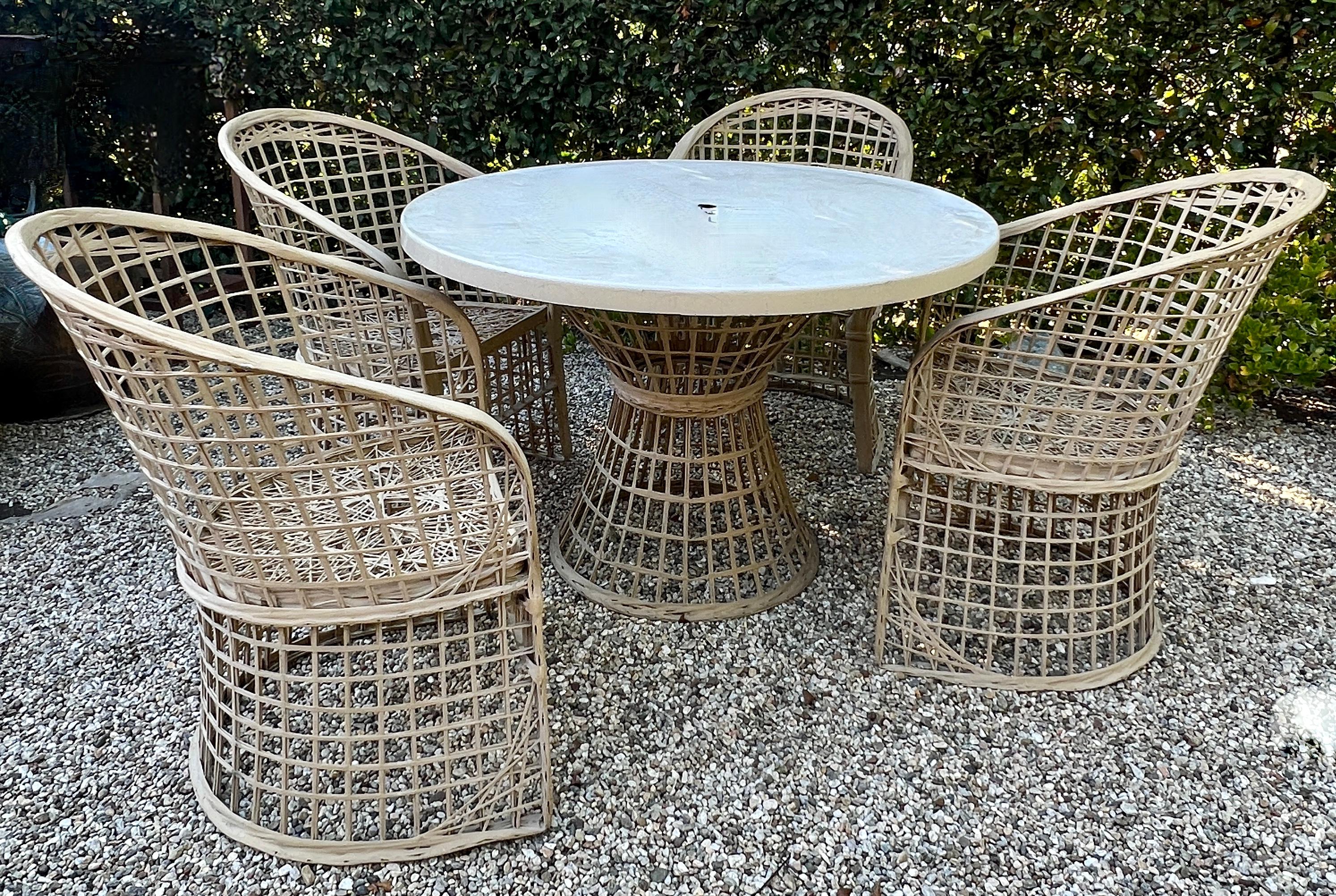 Russell Woodard Mid Century Modern Spun Fiberglass Chairs and Table For Sale 7