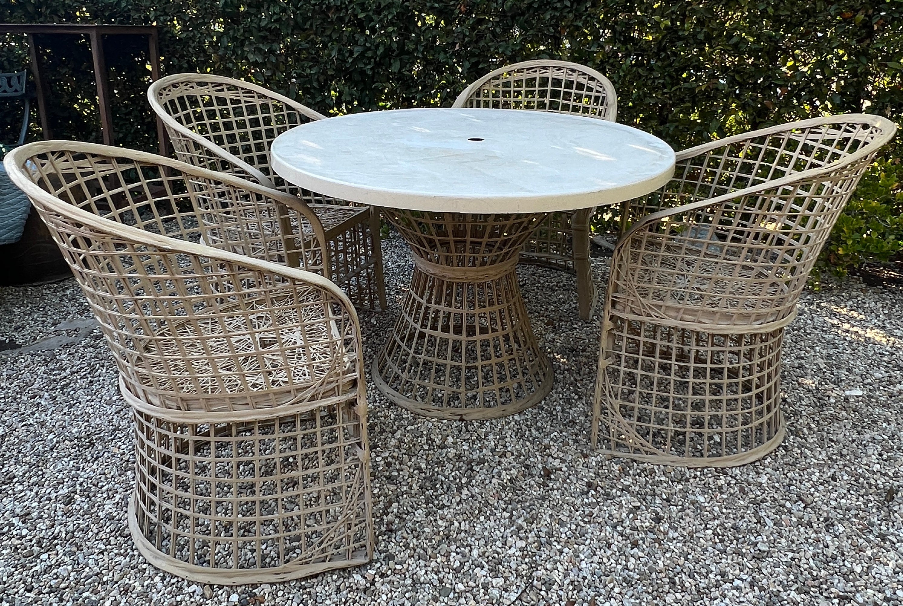 North American Russell Woodard Mid Century Modern Spun Fiberglass Chairs and Table For Sale